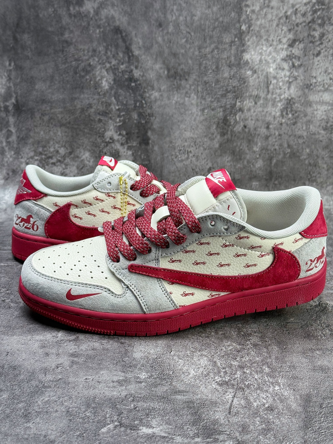 Travis Scott x Nike Air Jordan 1 Low 马年限定 Air Jordan 1 Low 反转灰白红小勾满天星倒钩 纯原版本 JP2026-115