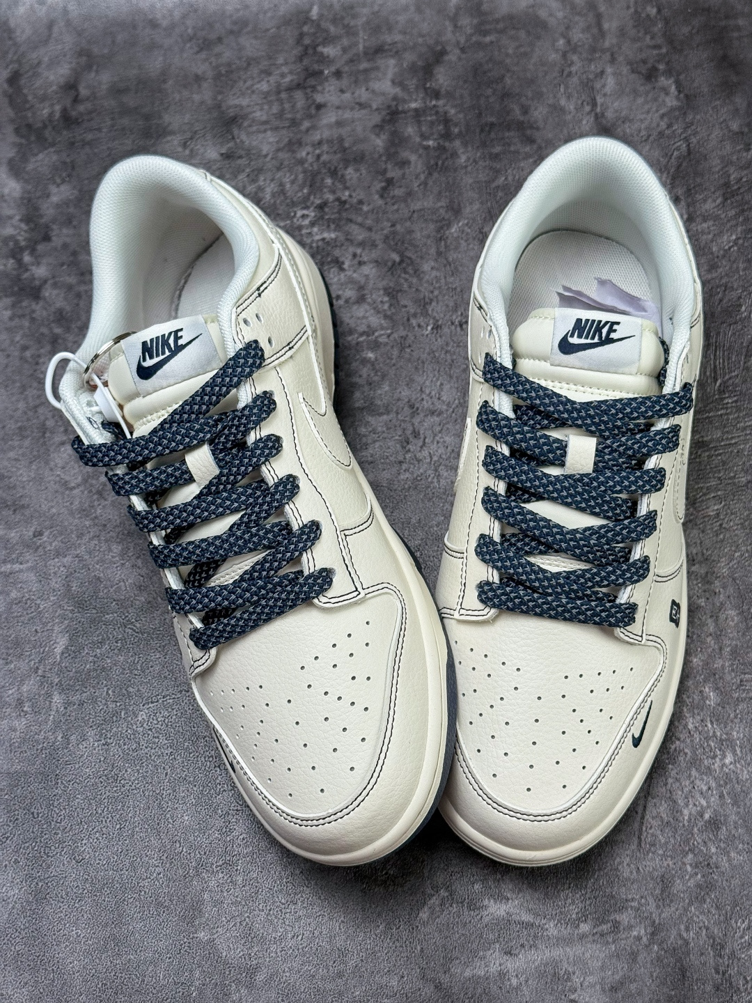 Nike SB Dunk Low 马年限定 白蓝三小勾满天星 JY6988-134