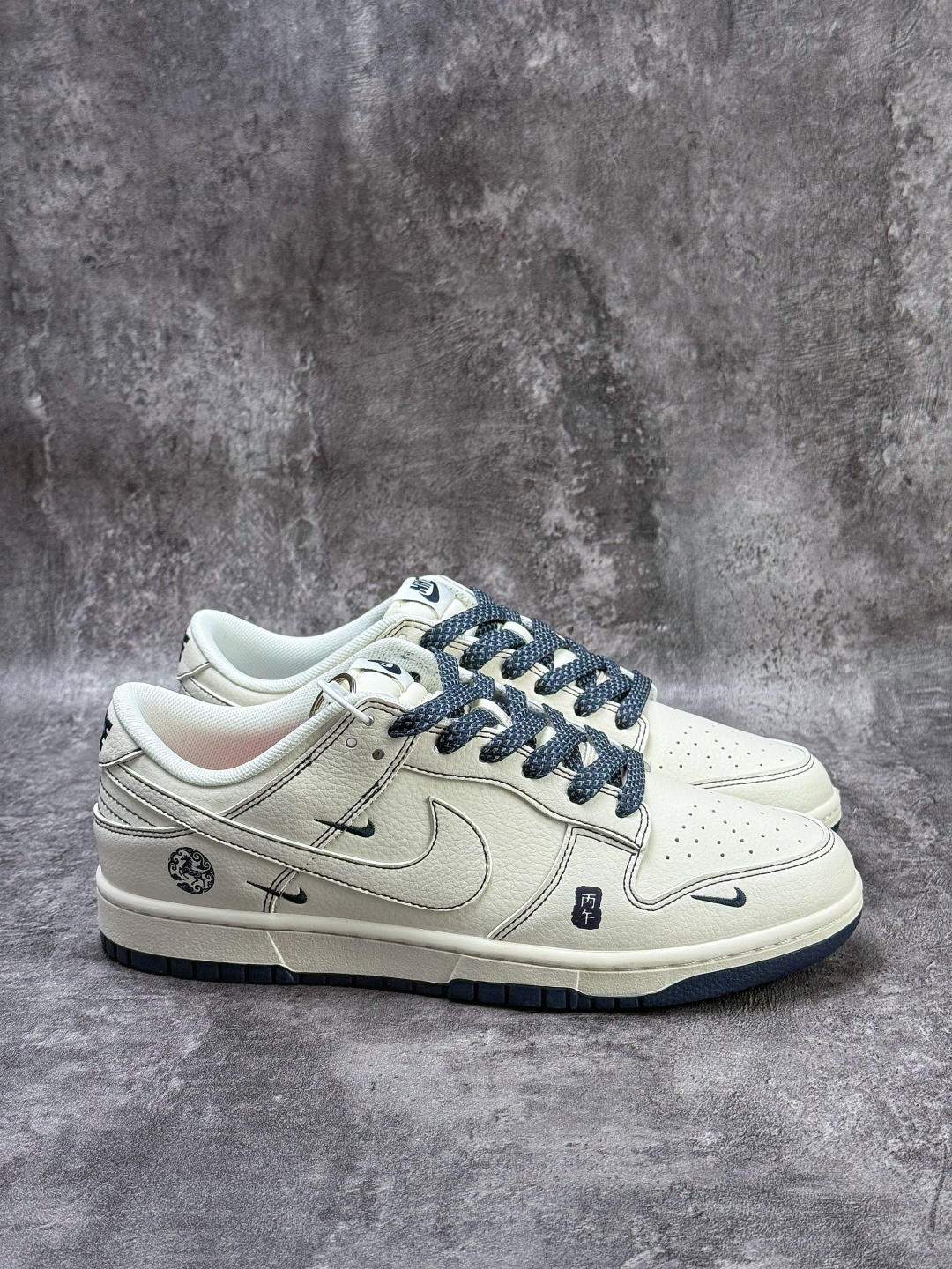 Nike SB Dunk Low 马年限定 白蓝三小勾满天星 JY6988-134