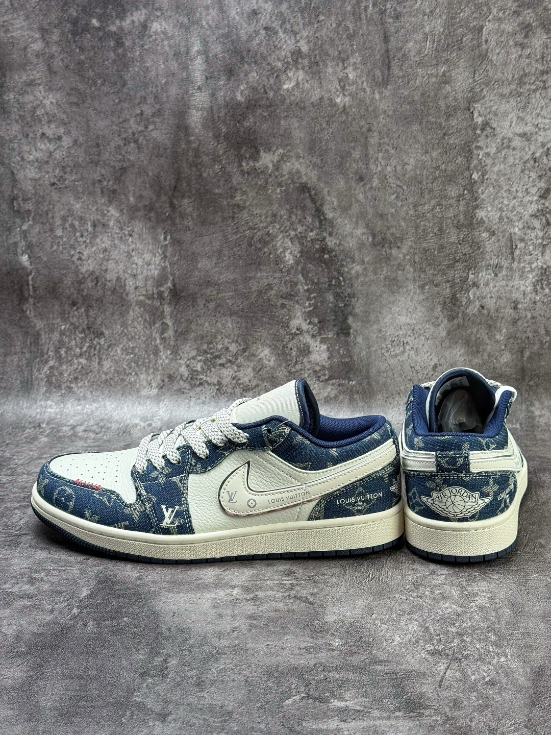 Air Jordan 1 Retro Low x Louis Vuitton 蓝白牛仔满天星 YX5066-389