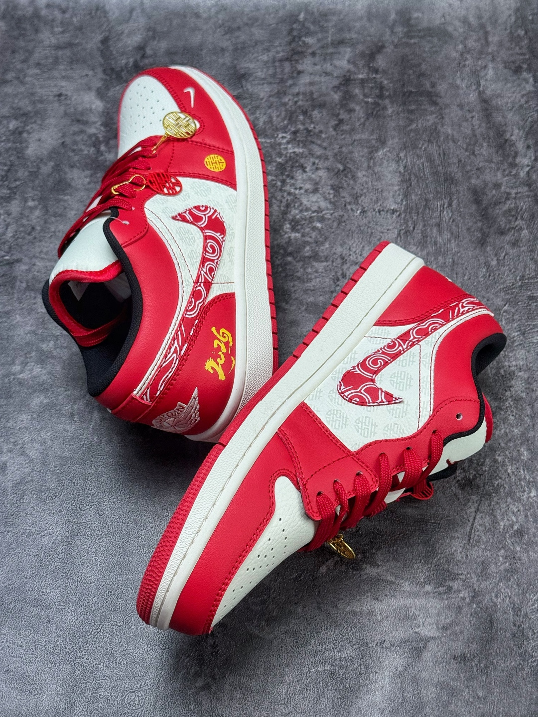 Air Jordan 1 Retro Low 马年限定 红白小勾 KG6669-F22