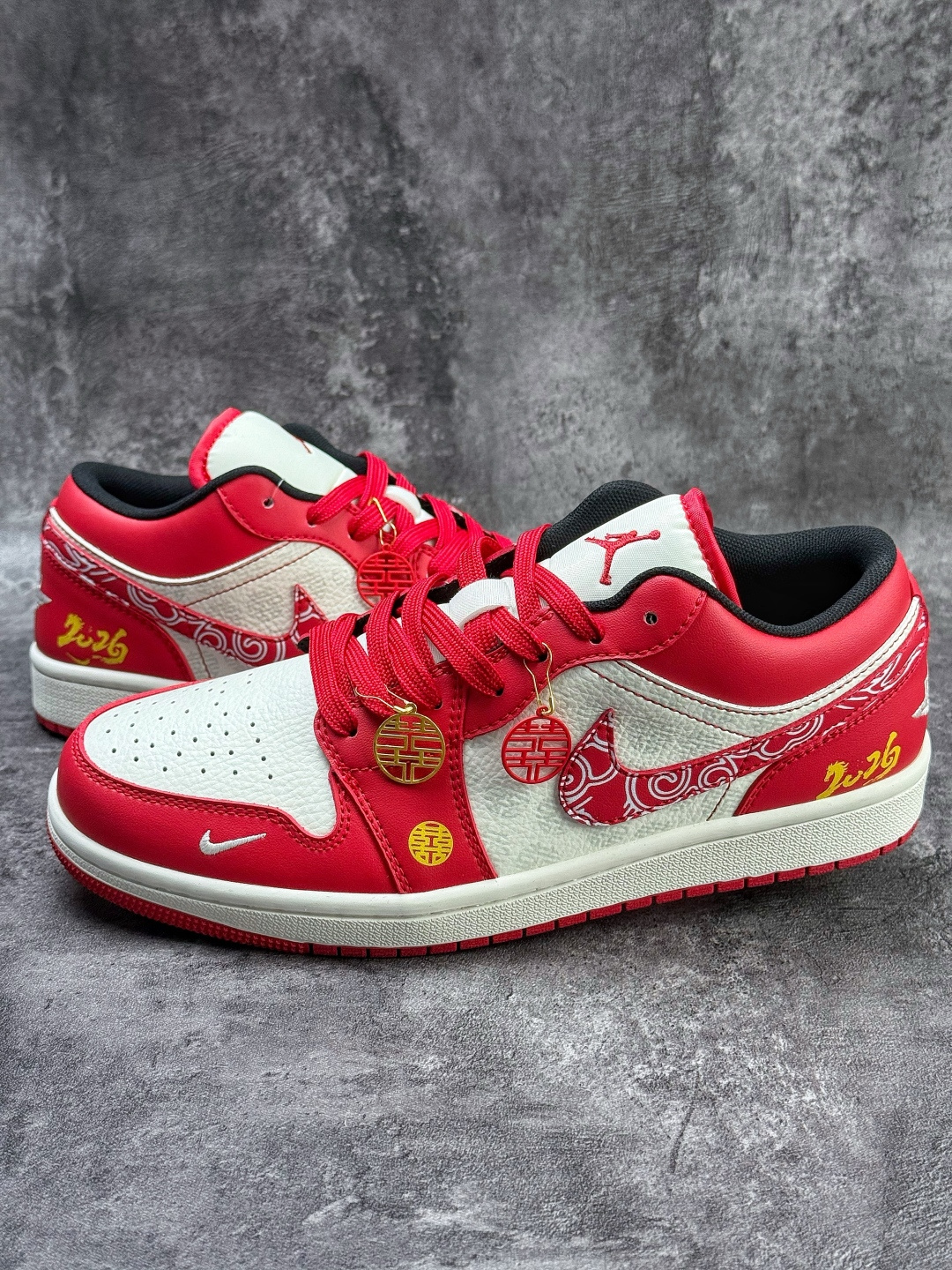 Air Jordan 1 Retro Low 马年限定 红白小勾 KG6669-F22