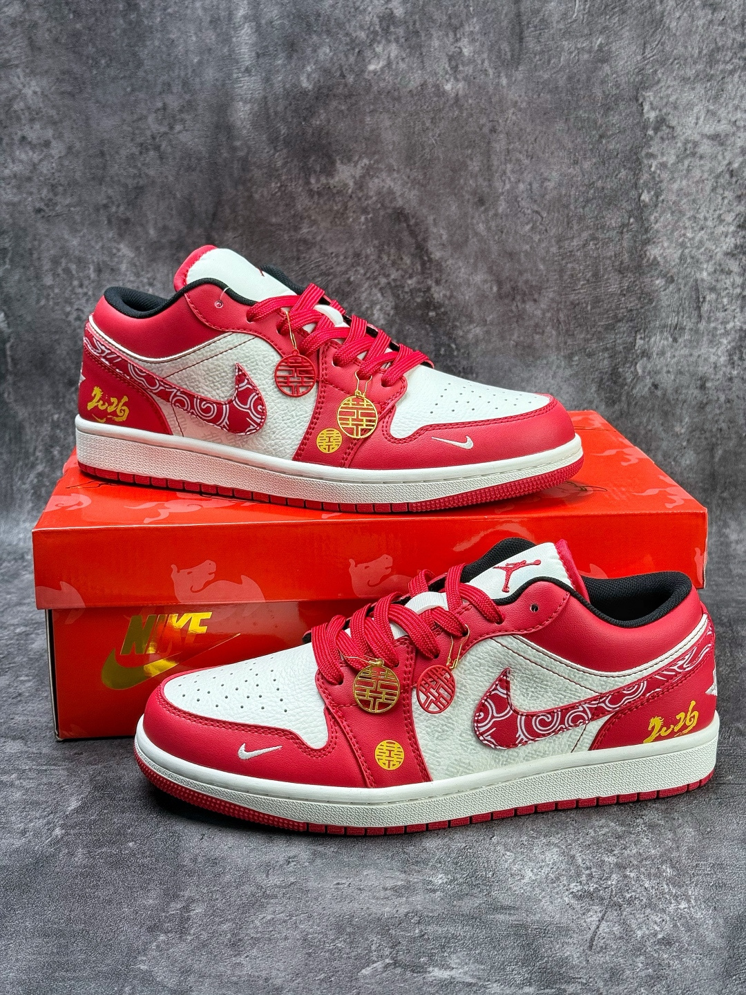 Air Jordan 1 Retro Low 马年限定 红白小勾 KG6669-F22