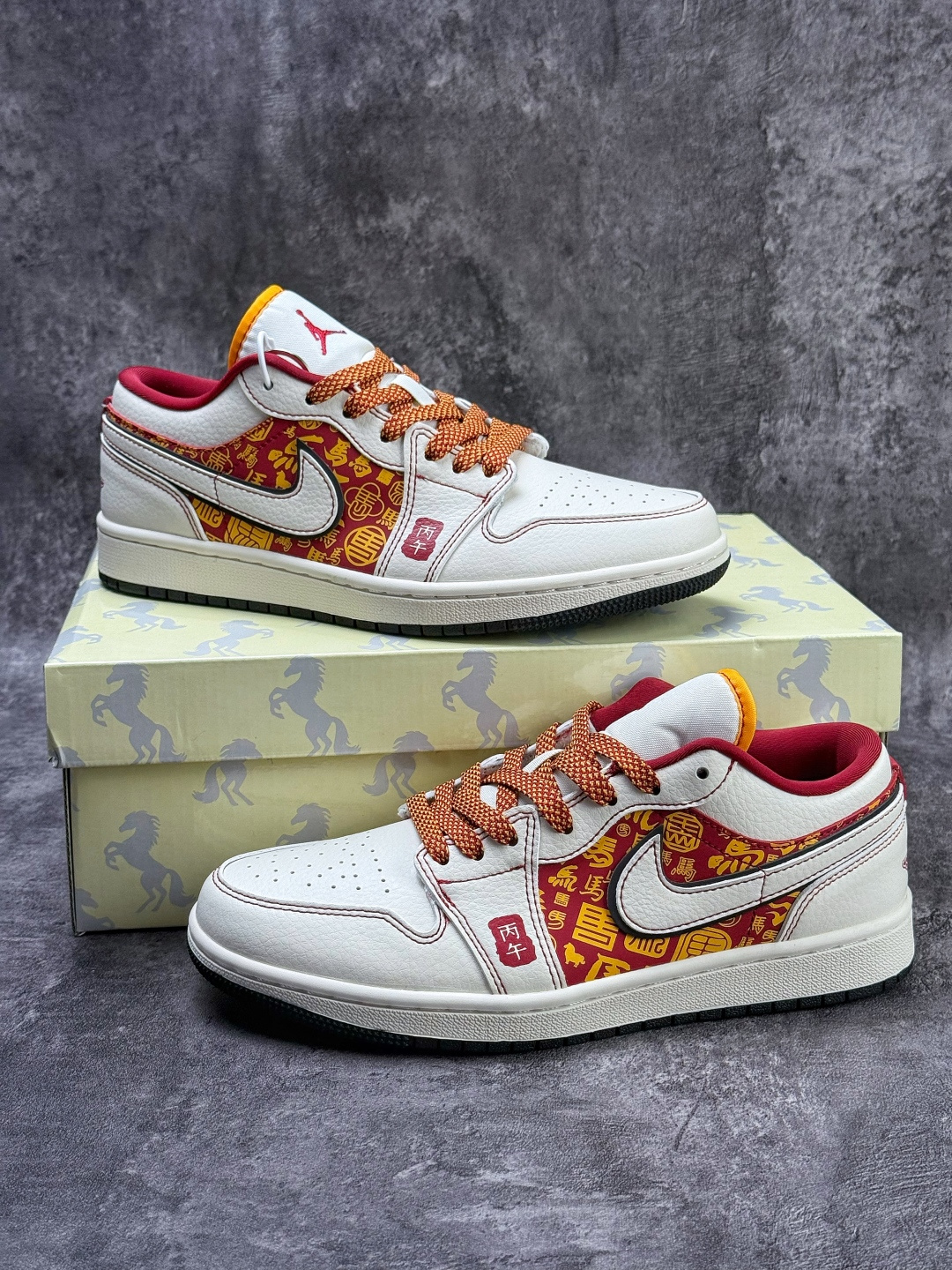 Air Jordan 1 Retro Low 马年限定 白红满天星 XT6998-119