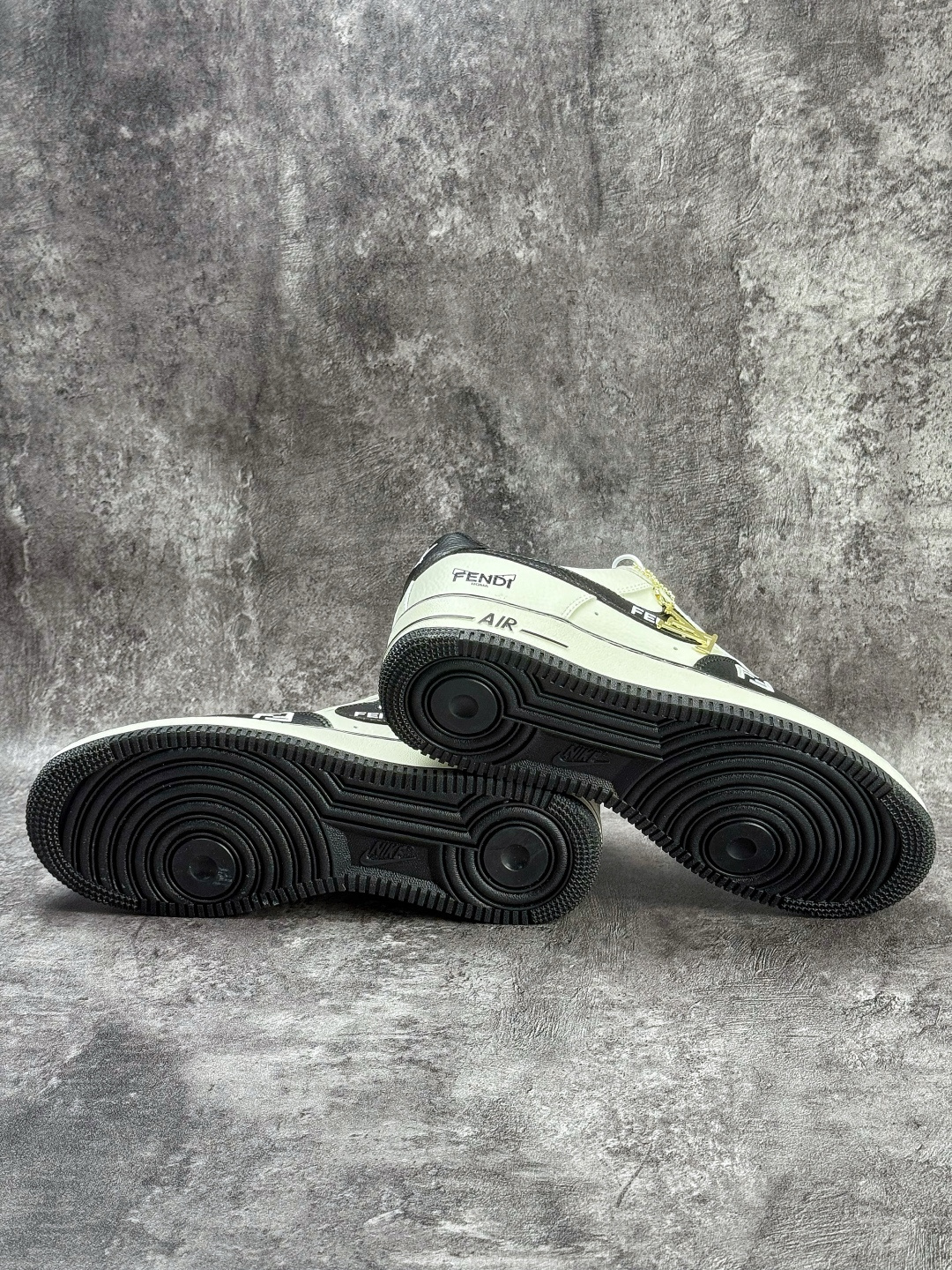 210 Nike Air Force 1 Low 07 x Louis Vuitton x Fendi 黑白满天星 XY9025-018-Chinese UA Cheap High Quatity Brand Clothes Bags handbags Sneakers wholesale wholesaler seller from China Factory suppliers Fashion Clothing Shoes best Quality Beautiful Price 210 Nike Air Force 1 Low 07 x Louis Vuitton x Fendi 黑白满天星 XY9025-018
