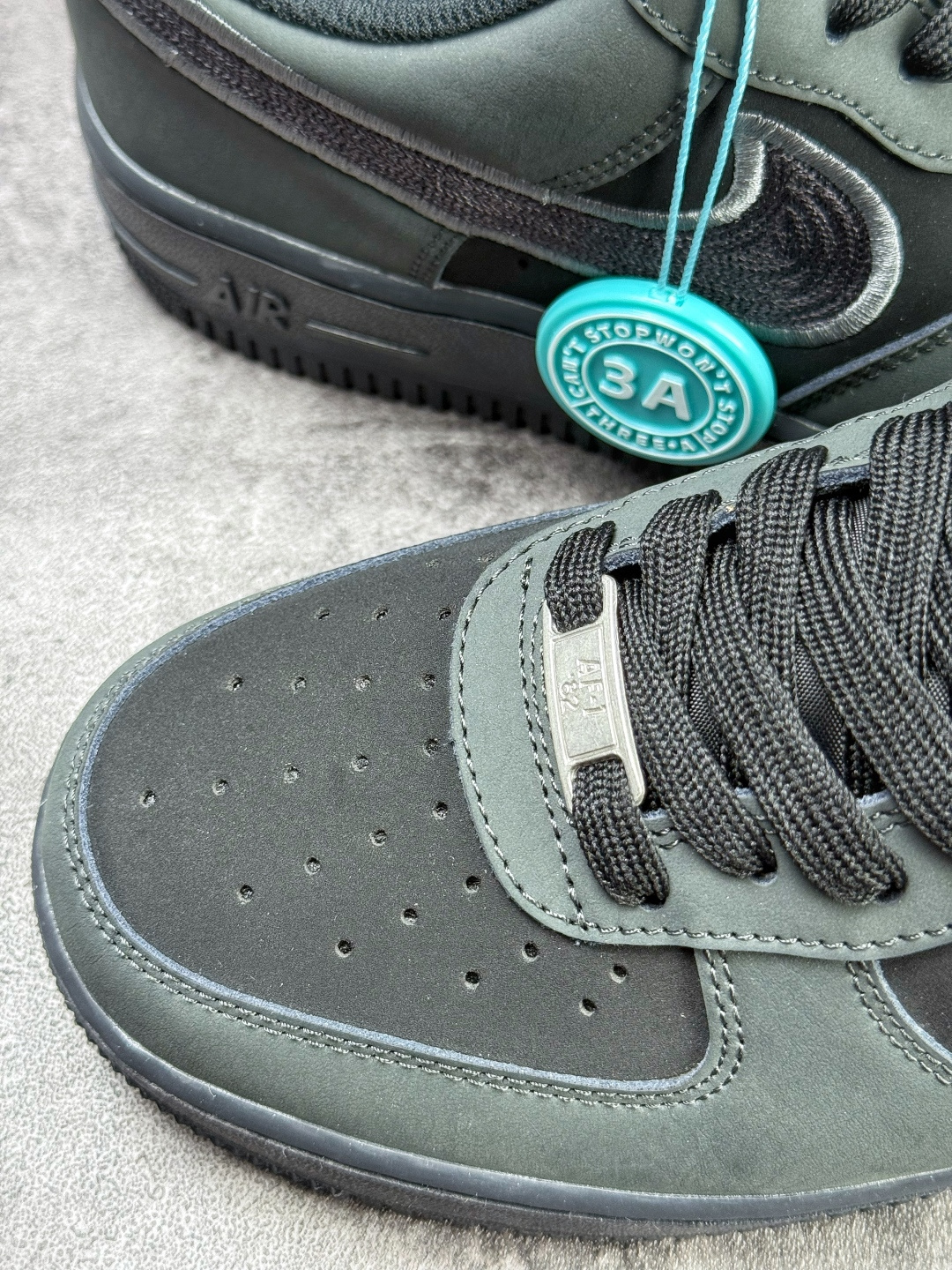 Nike Air Force 1 Low 07 灰黑 IB6842-002-Top High Quatity Cheap Sneakers Fashion Clothing Clothes Bags handbags Shoes of all Brand wholesale With The best Quality And Beautiful Price from China Factory Chinese suppliers wholesaler seller Nike Air Force 1 Low 07 灰黑 IB6842-002