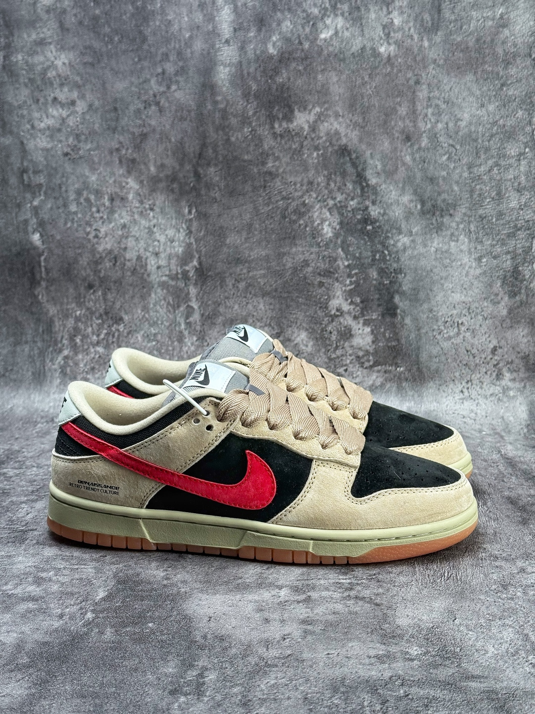 Nike SB Dunk Low PRO 黄黑红 HJ0367-200-Top High Quatity Cheap Sneakers Fashion Clothing Clothes Bags handbags Shoes of all Brand wholesale With The best Quality And Beautiful Price from China Factory Chinese suppliers wholesaler seller Nike SB Dunk Low PRO 黄黑红 HJ0367-200
