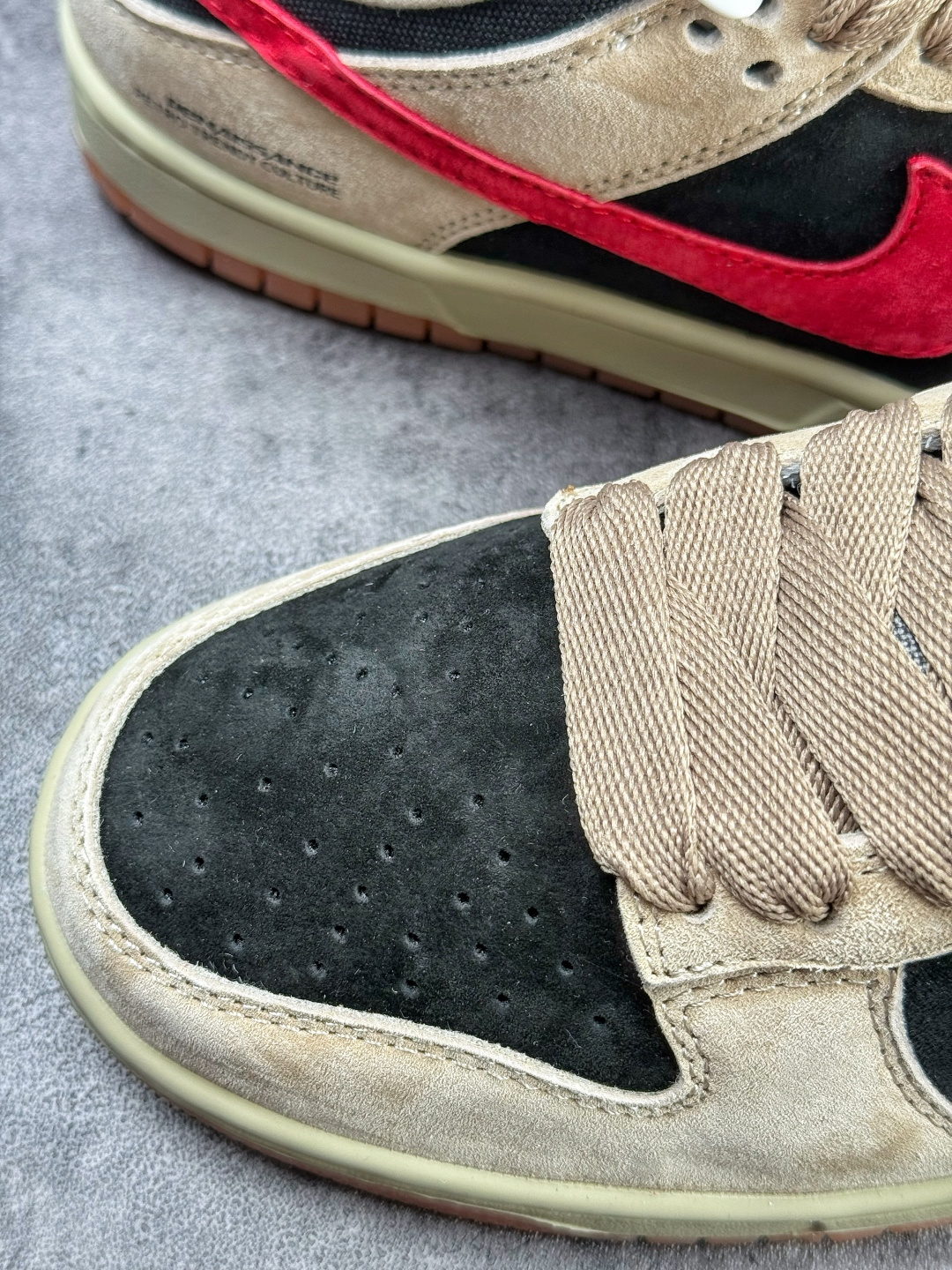 Nike SB Dunk Low PRO 黄黑红 HJ0367-200-Top High Quatity Cheap Sneakers Fashion Clothing Clothes Bags handbags Shoes of all Brand wholesale With The best Quality And Beautiful Price from China Factory Chinese suppliers wholesaler seller Nike SB Dunk Low PRO 黄黑红 HJ0367-200