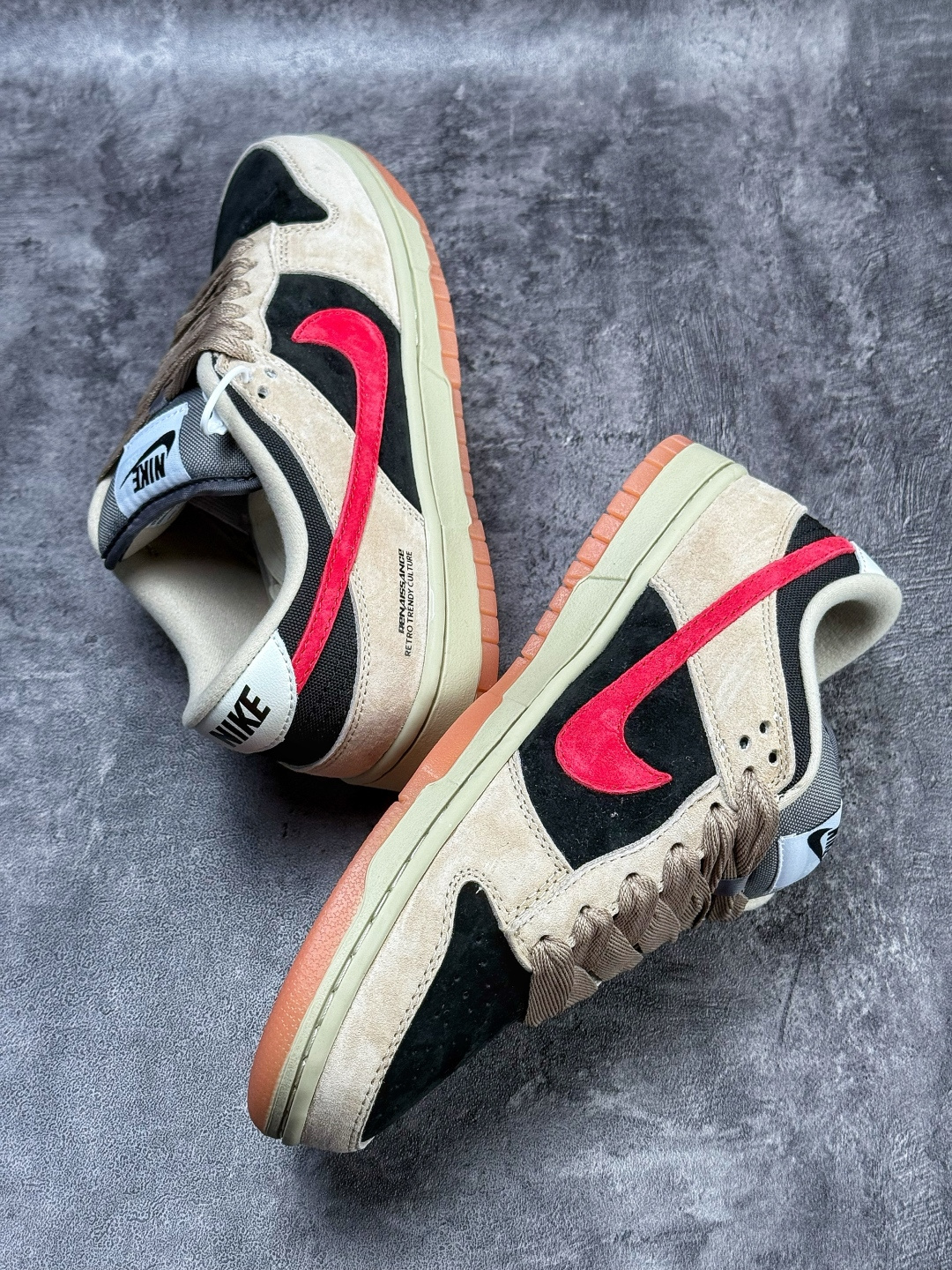 Nike SB Dunk Low PRO 黄黑红 HJ0367-200-Top High Quatity Cheap Sneakers Fashion Clothing Clothes Bags handbags Shoes of all Brand wholesale With The best Quality And Beautiful Price from China Factory Chinese suppliers wholesaler seller Nike SB Dunk Low PRO 黄黑红 HJ0367-200