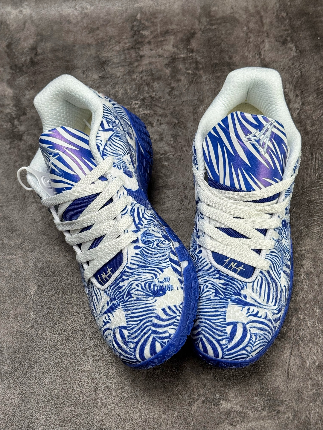 NIKE JA 3 XMAS PE EP莫兰特三代 马年限定 实战低帮篮球鞋 HF2794-005-Top High Quatity Cheap Sneakers Fashion Clothing Clothes Bags handbags Shoes of all Brand wholesale With The best Quality And Beautiful Price from China Factory Chinese suppliers wholesaler seller NIKE JA 3 XMAS PE EP莫兰特三代 马年限定 实战低帮篮球鞋 HF2794-005
