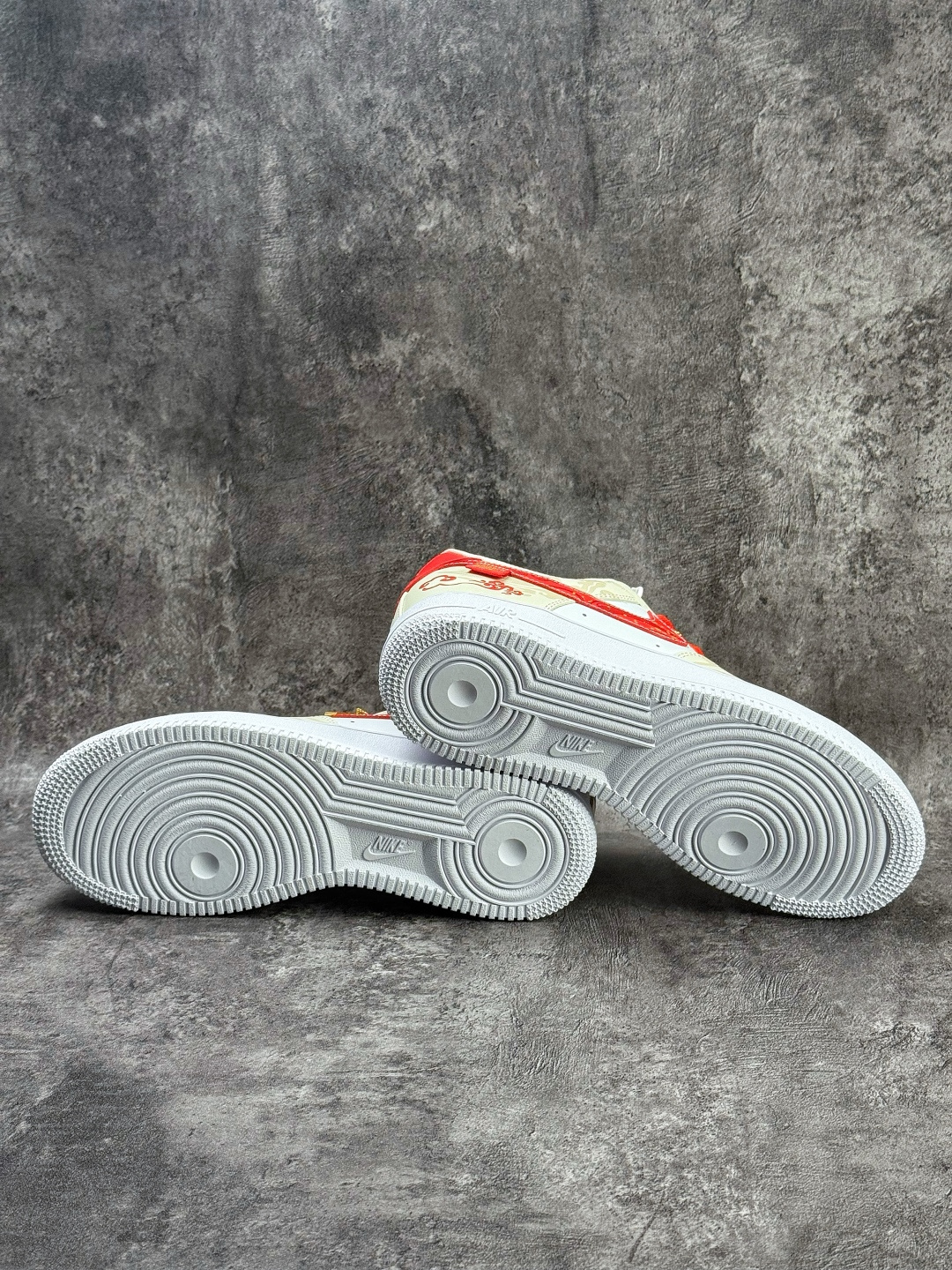 Nike Air Force 1 Low 07 福气满满 米白红 ZH0316 169XK Size 36 36.5 37.5 38 38.5 39 40 40.5 41 42 42.5 43 44 44.5 45-Top High Quatity Cheap Sneakers Fashion Clothing Clothes Bags handbags Shoes of all Brand wholesale With The best Quality And Beautiful Price from China Factory Chinese suppliers wholesaler seller Nike Air Force 1 Low 07 福气满满 米白红 ZH0316 169XK Size 36 36.5 37.5 38 38.5 39 40 40.5 41 42 42.5 43 44 44.5 45