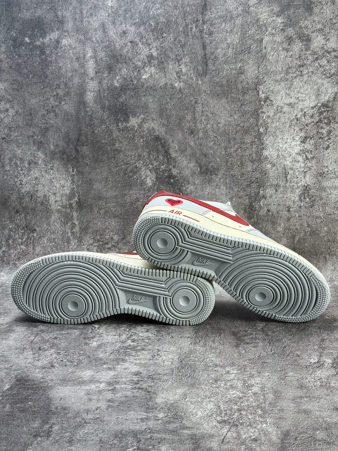 210 Nike Air Force 1 Low 07 LOVE 灰白红小勾 NH0601-540-Chinese UA Cheap High Quatity Brand Clothes Bags handbags Sneakers wholesale wholesaler seller from China Factory suppliers Fashion Clothing Shoes best Quality Beautiful Price 210 Nike Air Force 1 Low 07 LOVE 灰白红小勾 NH0601-540