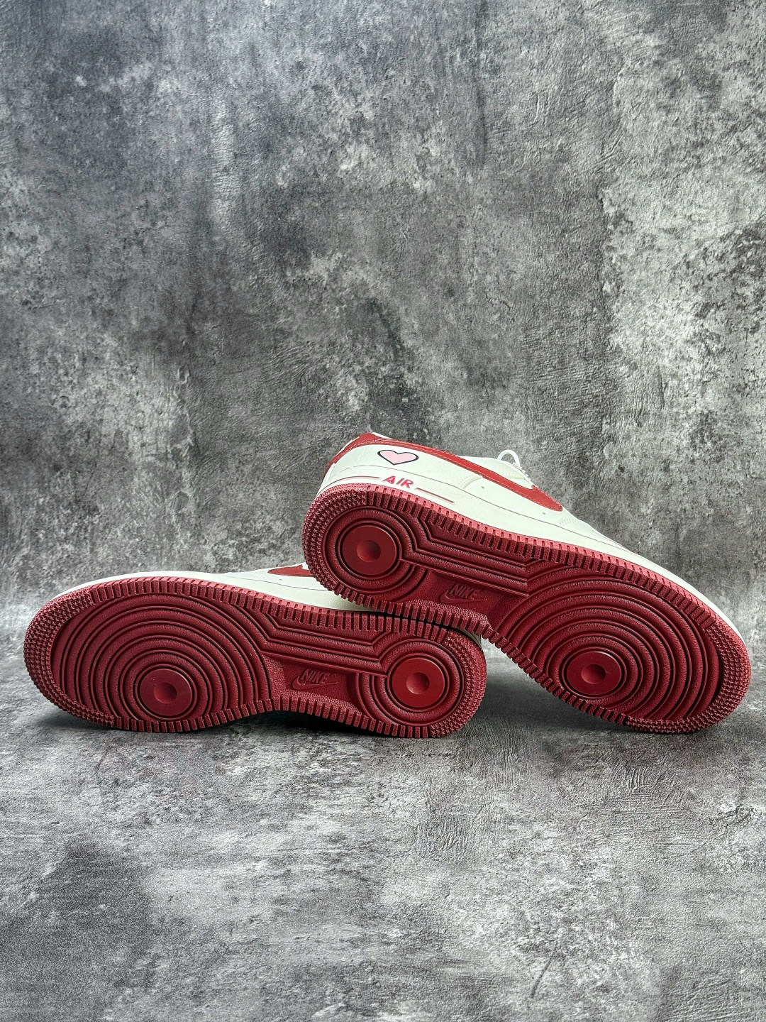 Nike Air Force 1 Low 07 LOVE 白红小勾 NH0601-539-Top High Quatity Cheap Sneakers Fashion Clothing Clothes Bags handbags Shoes of all Brand wholesale With The best Quality And Beautiful Price from China Factory Chinese suppliers wholesaler seller Nike Air Force 1 Low 07 LOVE 白红小勾 NH0601-539