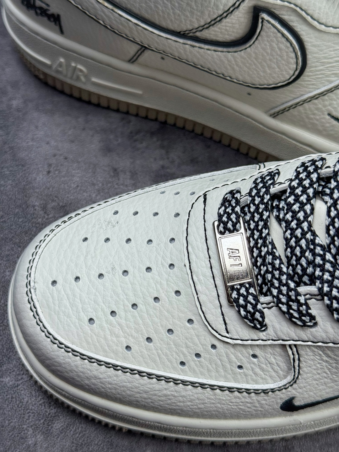 Nike Air Force 1 Low 07 x Stussy 白黑小勾满天星 MM3399-19-Top High Quatity Cheap Sneakers Fashion Clothing Clothes Bags handbags Shoes of all Brand wholesale With The best Quality And Beautiful Price from China Factory Chinese suppliers wholesaler seller Nike Air Force 1 Low 07 x Stussy 白黑小勾满天星 MM3399-19