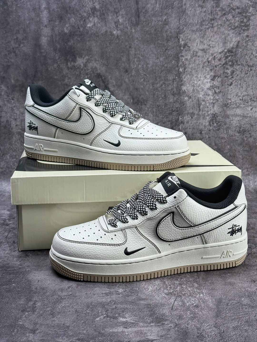 Nike Air Force 1 Low 07 x Stussy 白黑小勾满天星 MM3399-19-Top High Quatity Cheap Sneakers Fashion Clothing Clothes Bags handbags Shoes of all Brand wholesale With The best Quality And Beautiful Price from China Factory Chinese suppliers wholesaler seller Nike Air Force 1 Low 07 x Stussy 白黑小勾满天星 MM3399-19