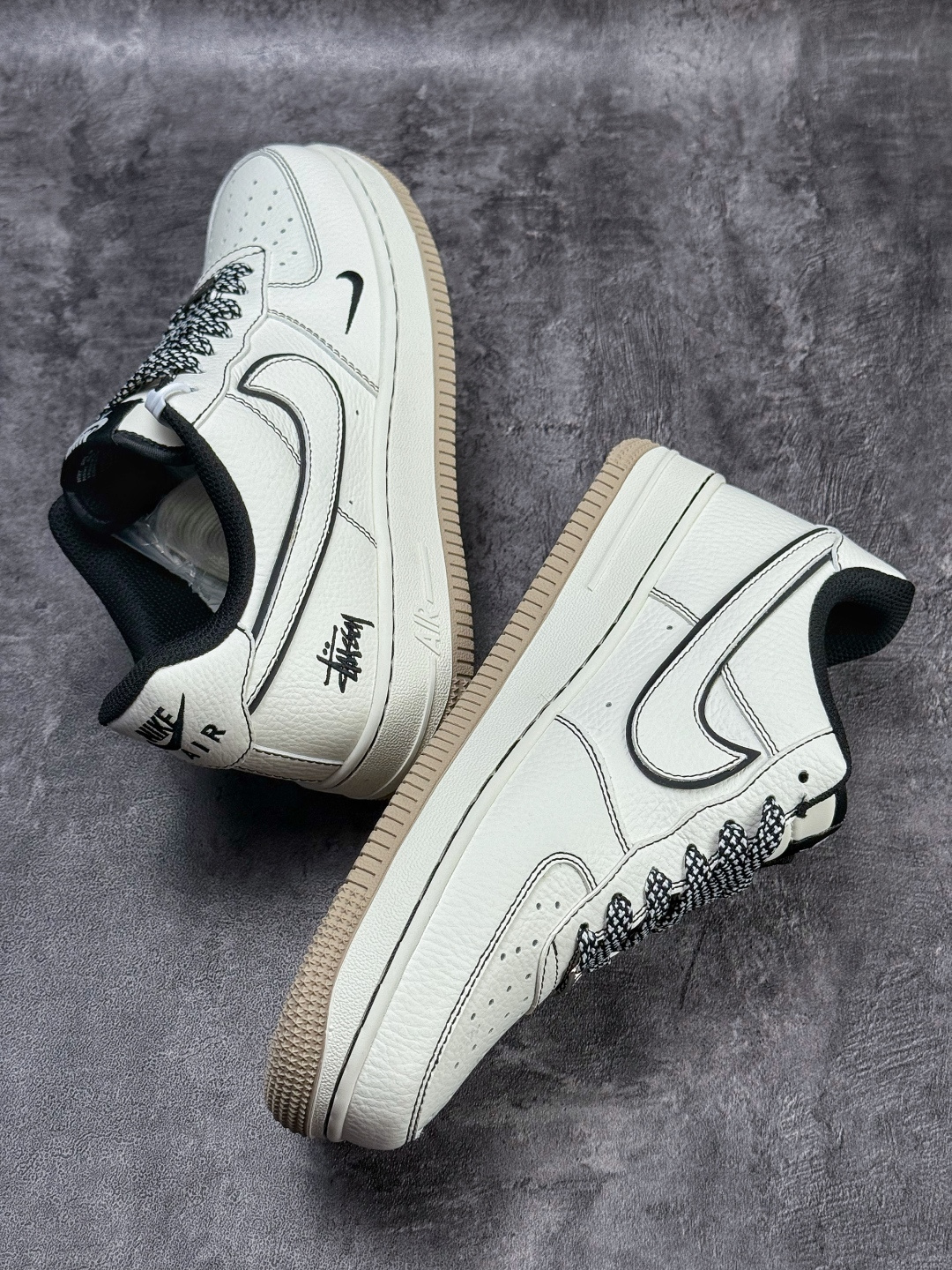 Nike Air Force 1 Low 07 x Stussy 白黑小勾满天星 MM3399-19-Top High Quatity Cheap Sneakers Fashion Clothing Clothes Bags handbags Shoes of all Brand wholesale With The best Quality And Beautiful Price from China Factory Chinese suppliers wholesaler seller Nike Air Force 1 Low 07 x Stussy 白黑小勾满天星 MM3399-19
