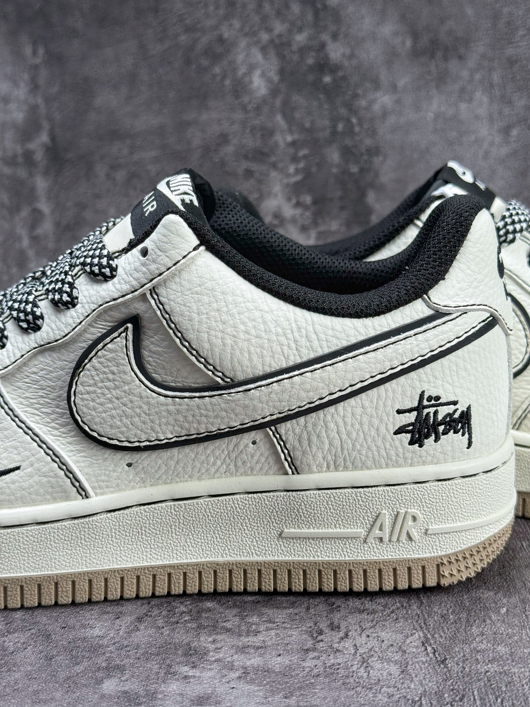 Nike Air Force 1 Low 07 x Stussy 白黑小勾满天星 MM3399-19-Top High Quatity Cheap Sneakers Fashion Clothing Clothes Bags handbags Shoes of all Brand wholesale With The best Quality And Beautiful Price from China Factory Chinese suppliers wholesaler seller Nike Air Force 1 Low 07 x Stussy 白黑小勾满天星 MM3399-19