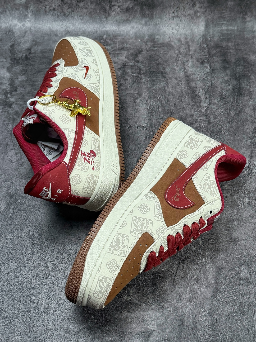 Nike Air Force 1 Low 07 马年限定 白棕红小勾 DW8806-007-Top High Quatity Cheap Sneakers Fashion Clothing Clothes Bags handbags Shoes of all Brand wholesale With The best Quality And Beautiful Price from China Factory Chinese suppliers wholesaler seller Nike Air Force 1 Low 07 马年限定 白棕红小勾 DW8806-007