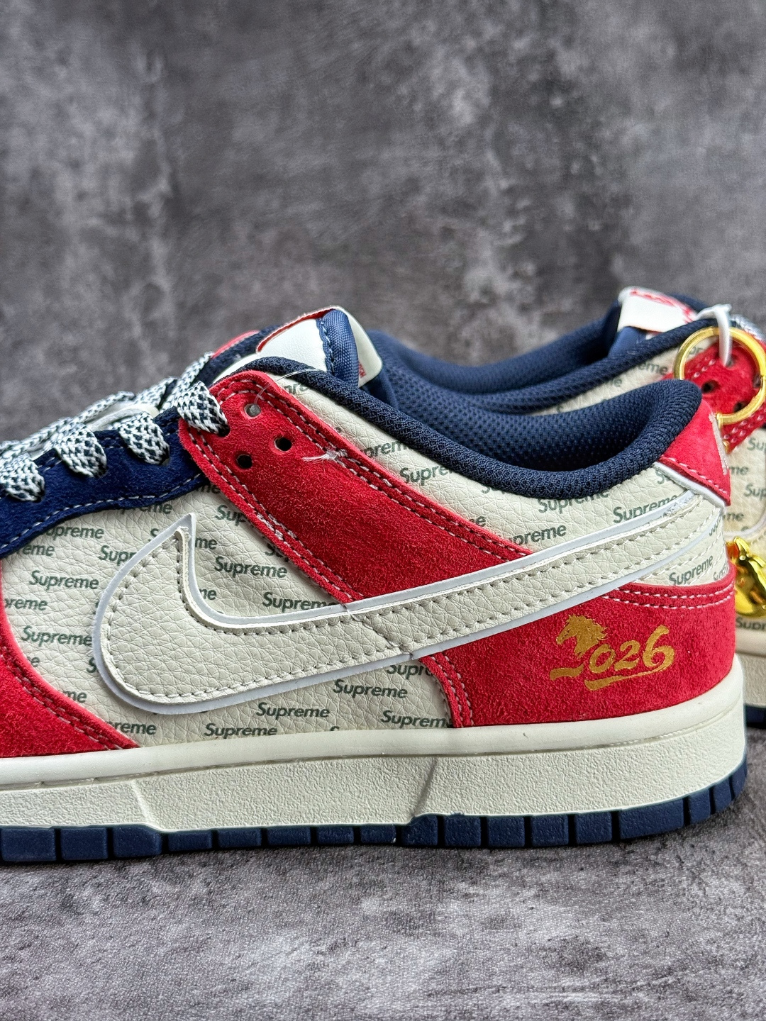 230 Nike SB Dunk Low x Superme 红白蓝小勾满天星 DN3168-026-Chinese UA Cheap High Quatity Brand Clothes Bags handbags Sneakers wholesale wholesaler seller from China Factory suppliers Fashion Clothing Shoes best Quality Beautiful Price 230 Nike SB Dunk Low x Superme 红白蓝小勾满天星 DN3168-026