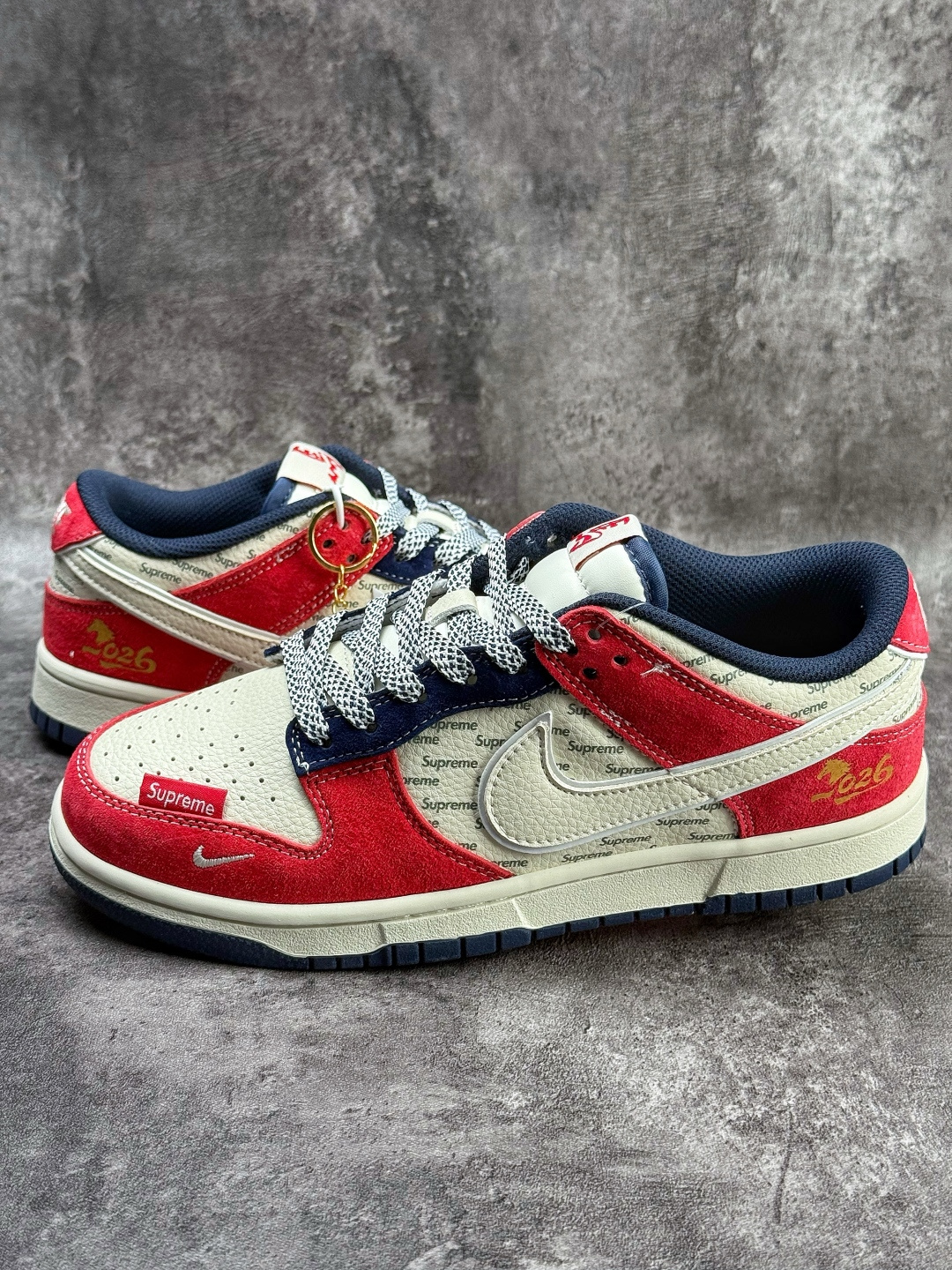 230 Nike SB Dunk Low x Superme 红白蓝小勾满天星 DN3168-026-Chinese UA Cheap High Quatity Brand Clothes Bags handbags Sneakers wholesale wholesaler seller from China Factory suppliers Fashion Clothing Shoes best Quality Beautiful Price 230 Nike SB Dunk Low x Superme 红白蓝小勾满天星 DN3168-026