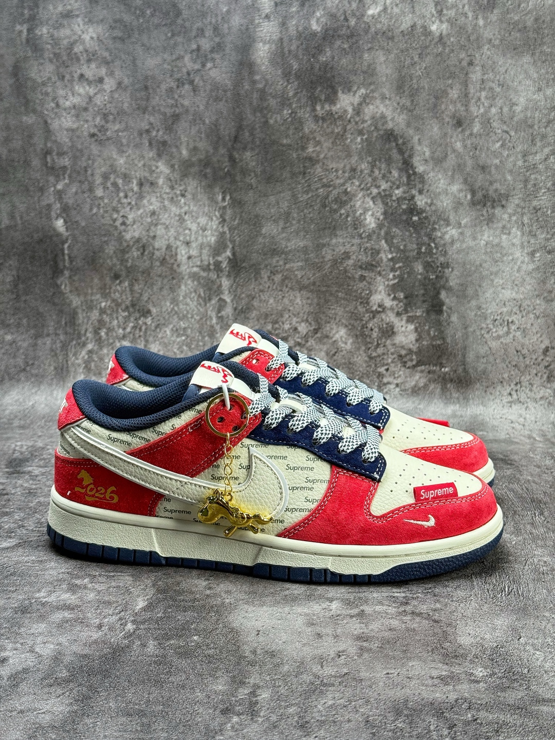 230 Nike SB Dunk Low x Superme 红白蓝小勾满天星 DN3168-026-Chinese UA Cheap High Quatity Brand Clothes Bags handbags Sneakers wholesale wholesaler seller from China Factory suppliers Fashion Clothing Shoes best Quality Beautiful Price 230 Nike SB Dunk Low x Superme 红白蓝小勾满天星 DN3168-026