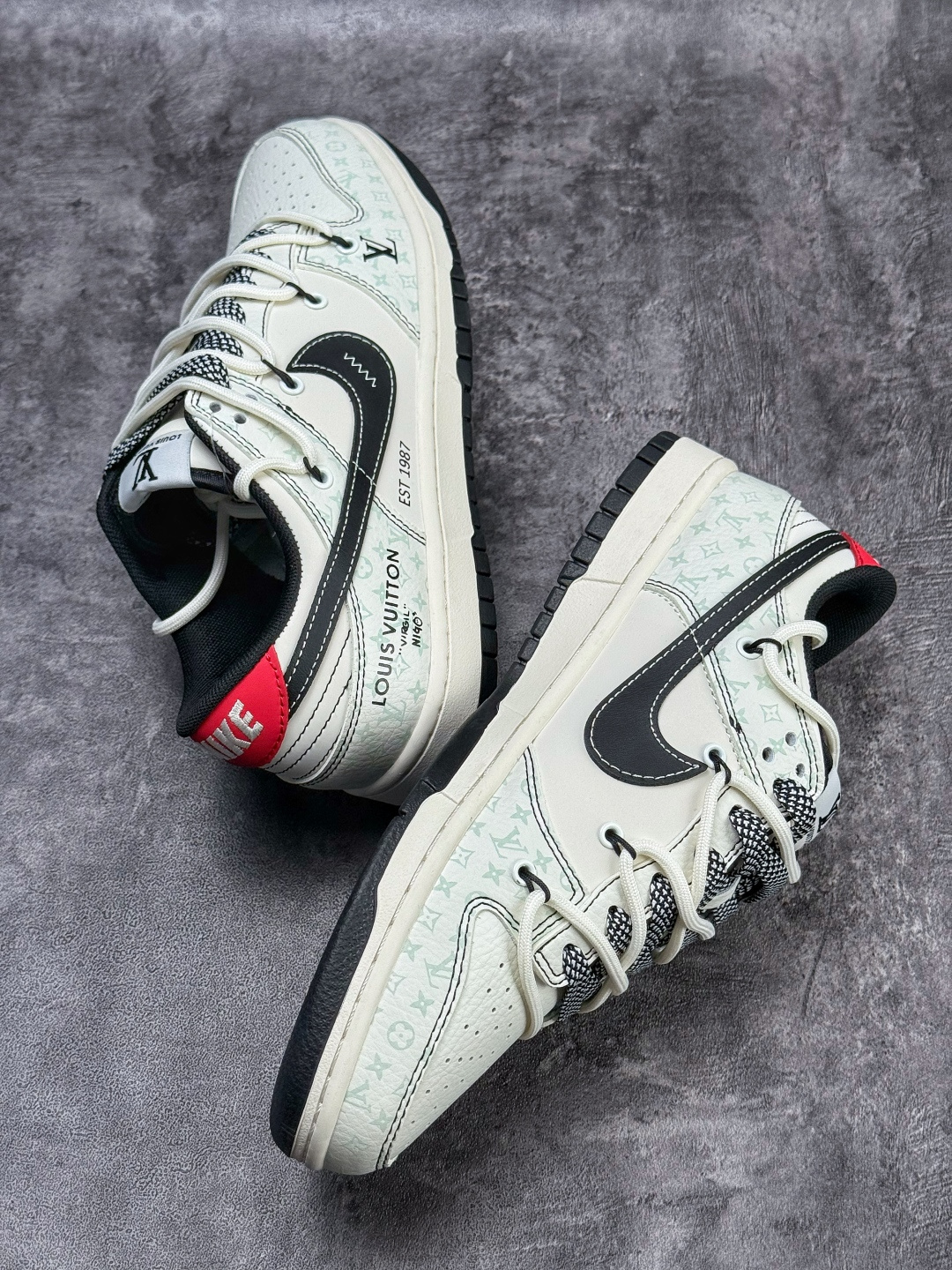 Nike SB Dunk Low 马年限定 白黑满天星 YX5066-393