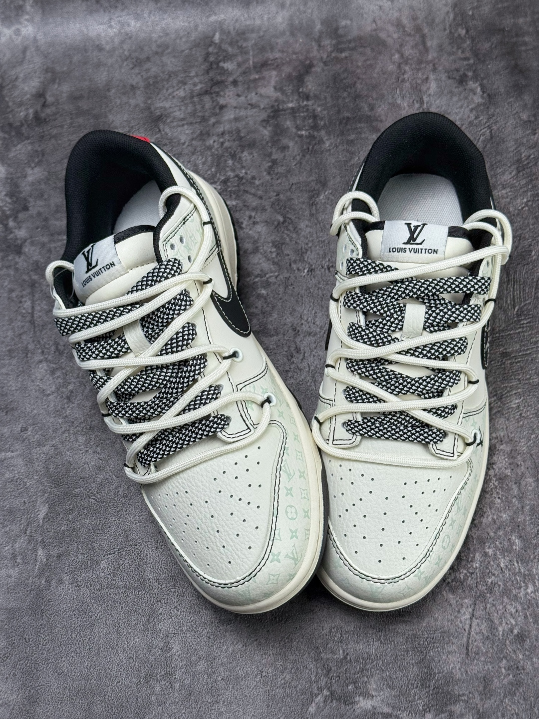 Nike SB Dunk Low 马年限定 白黑满天星 YX5066-393