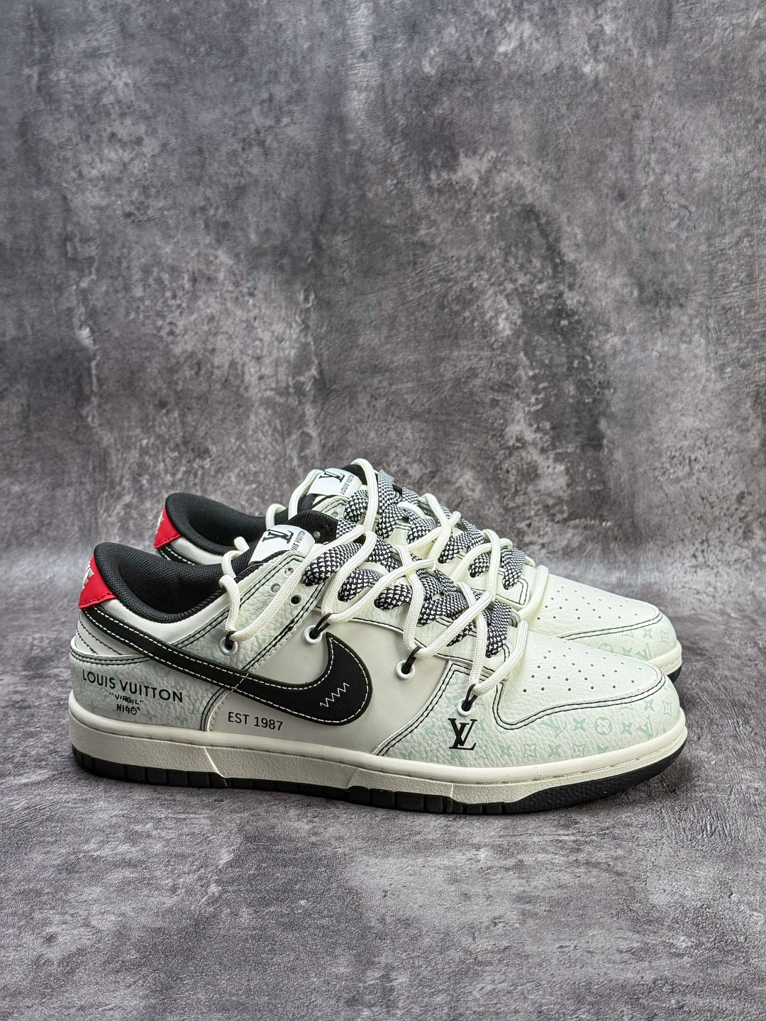 Nike SB Dunk Low 马年限定 白黑满天星 YX5066-393