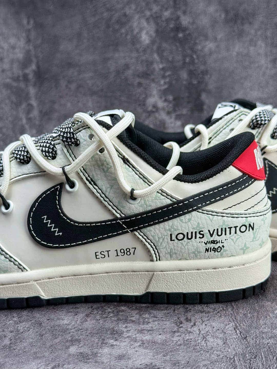 Nike SB Dunk Low 马年限定 白黑满天星 YX5066-393