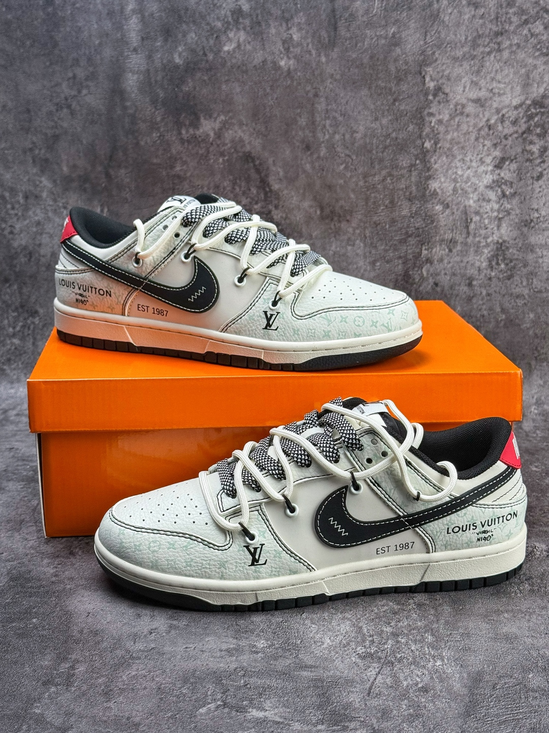 Nike SB Dunk Low 马年限定 白黑满天星 YX5066-393