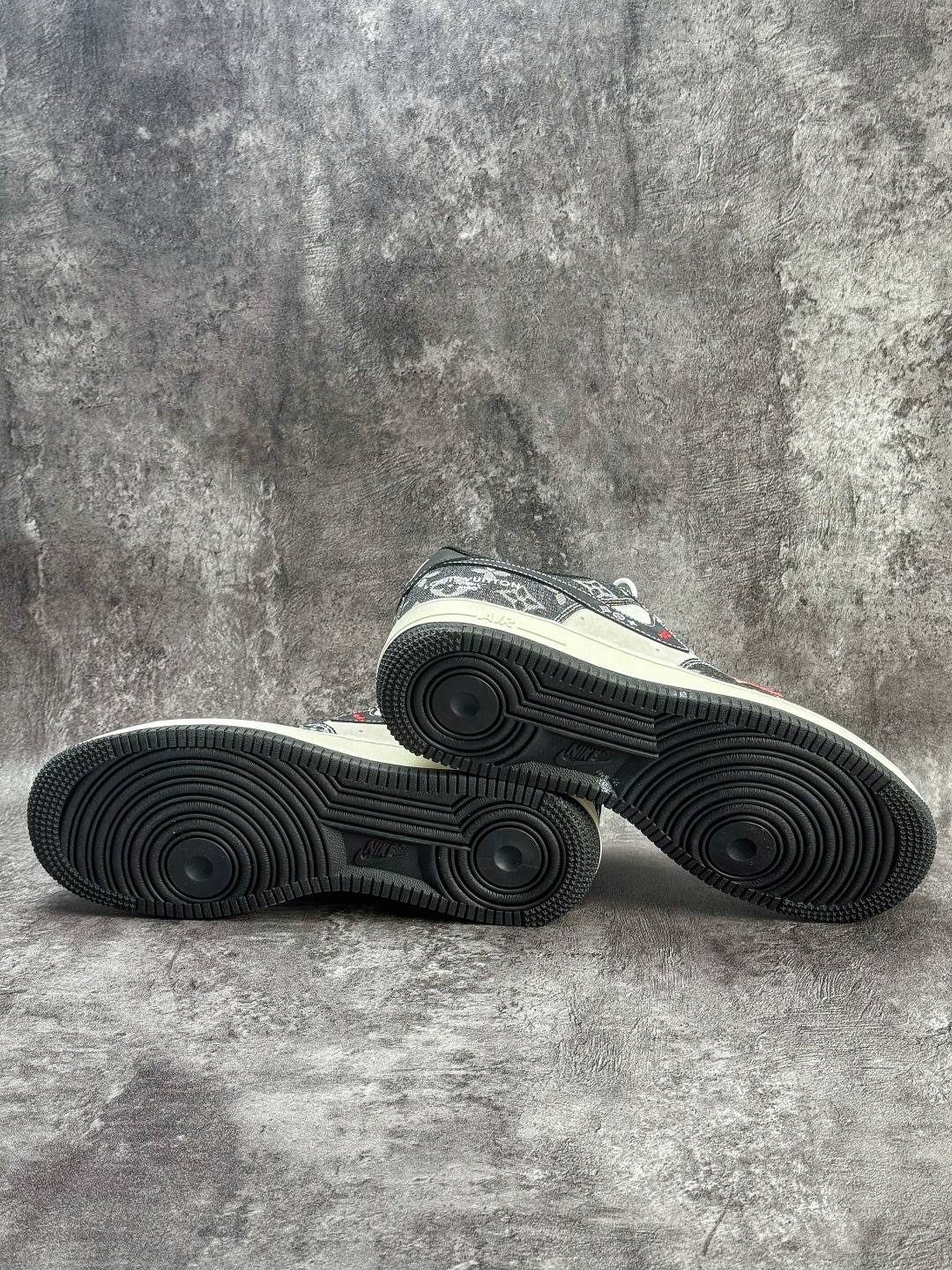 Nike Air Force 1 Low 07 马年限定 黑白红小勾满天星 KG6699-F56-Top High Quatity Cheap Sneakers Fashion Clothing Clothes Bags handbags Shoes of all Brand wholesale With The best Quality And Beautiful Price from China Factory Chinese suppliers wholesaler seller Nike Air Force 1 Low 07 马年限定 黑白红小勾满天星 KG6699-F56