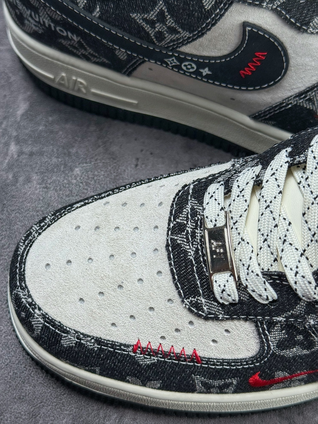 Nike Air Force 1 Low 07 马年限定 黑白红小勾满天星 KG6699-F56-Top High Quatity Cheap Sneakers Fashion Clothing Clothes Bags handbags Shoes of all Brand wholesale With The best Quality And Beautiful Price from China Factory Chinese suppliers wholesaler seller Nike Air Force 1 Low 07 马年限定 黑白红小勾满天星 KG6699-F56