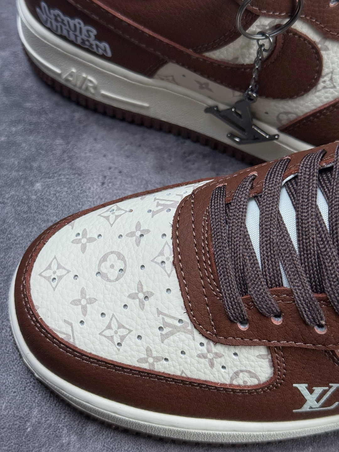 Nike Air Force 1 Low 07 x Louis Vuitton 棕白 DF0188-127-Top High Quatity Cheap Sneakers Fashion Clothing Clothes Bags handbags Shoes of all Brand wholesale With The best Quality And Beautiful Price from China Factory Chinese suppliers wholesaler seller Nike Air Force 1 Low 07 x Louis Vuitton 棕白 DF0188-127