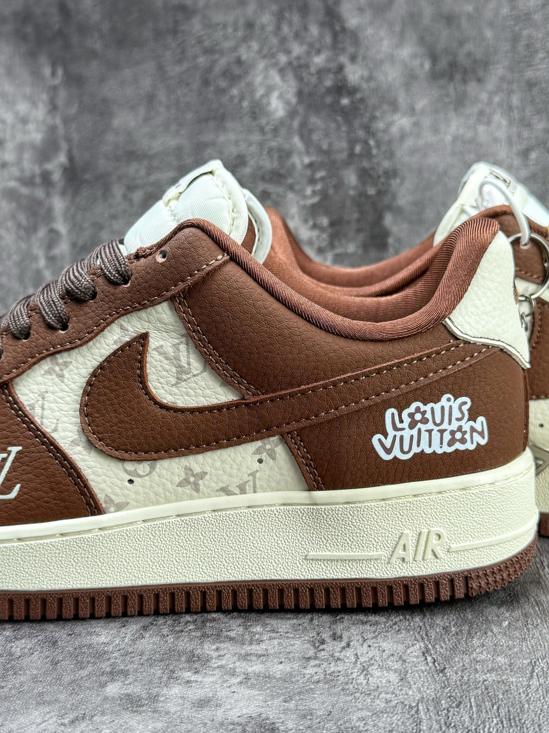 Nike Air Force 1 Low 07 x Louis Vuitton 棕白 DF0188-127-Top High Quatity Cheap Sneakers Fashion Clothing Clothes Bags handbags Shoes of all Brand wholesale With The best Quality And Beautiful Price from China Factory Chinese suppliers wholesaler seller Nike Air Force 1 Low 07 x Louis Vuitton 棕白 DF0188-127