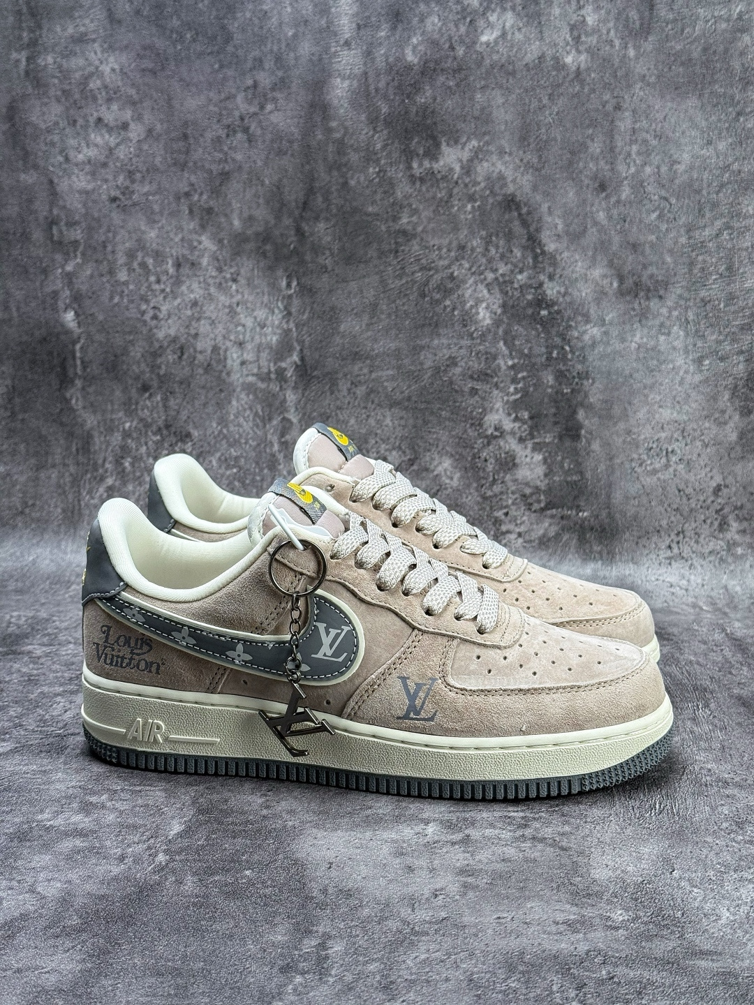 210 Nike Air Force 1 Low 07 x Louis Vuitton 棕灰满天星 KL1688-003