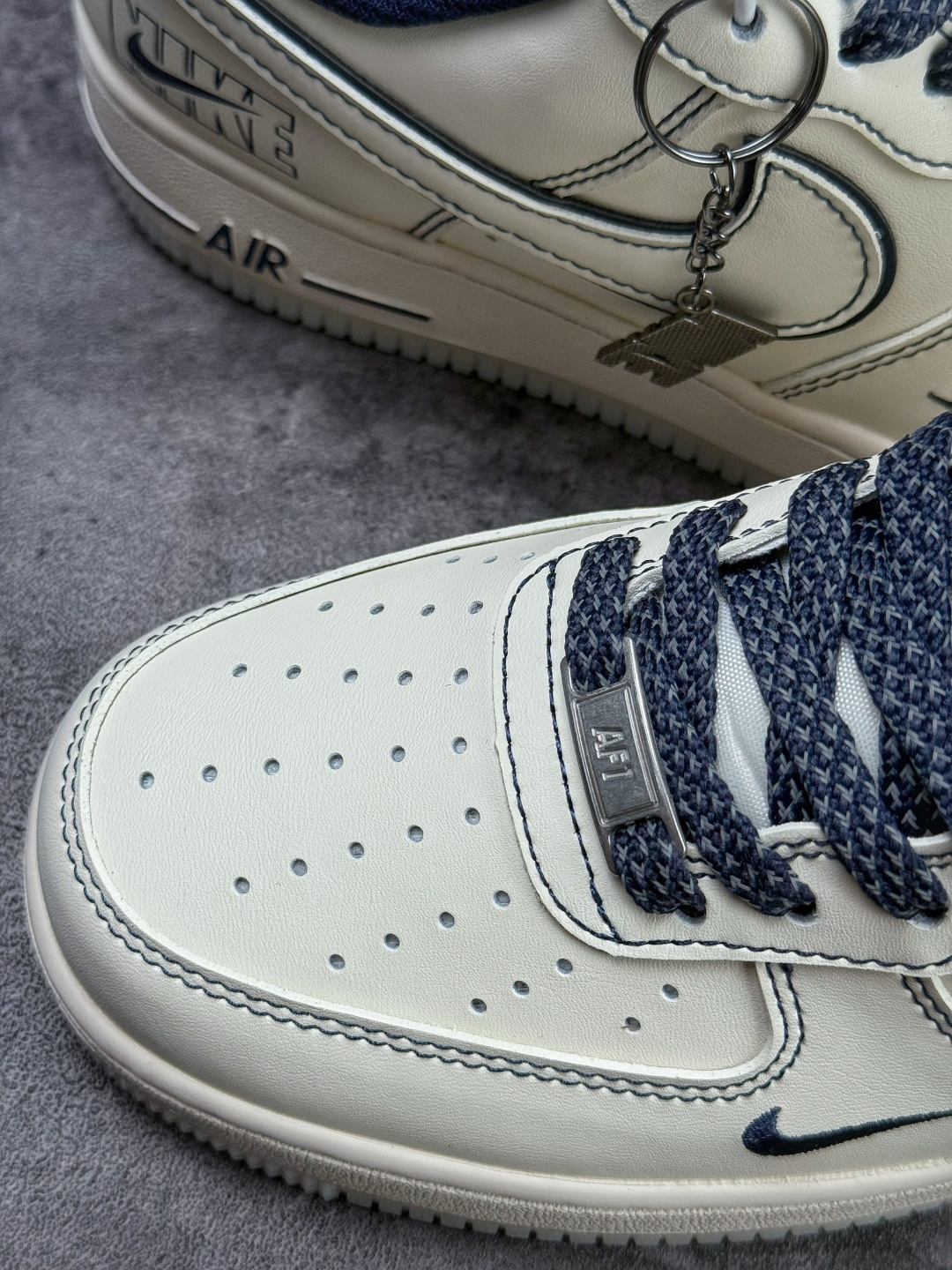 Nike Air Force 1 Low 07 白蓝双小勾满天星 SM6668-131
