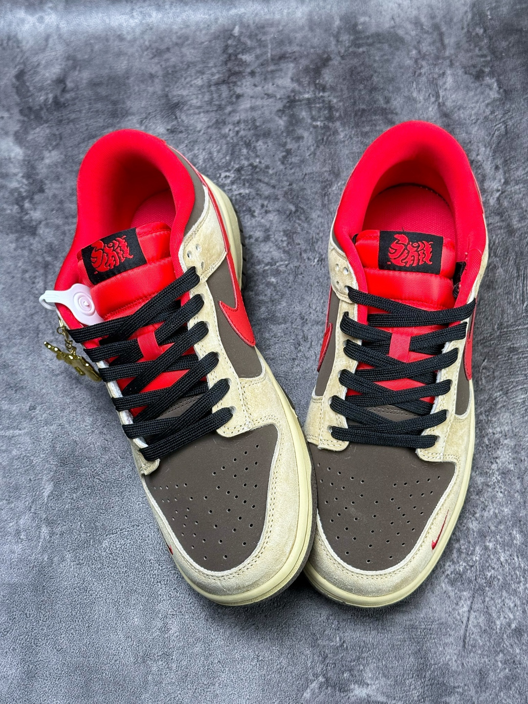 Nike SB Dunk Low 马年限定 棕红小勾 TX1688-022-Top High Quatity Cheap Sneakers Fashion Clothing Clothes Bags handbags Shoes of all Brand wholesale With The best Quality And Beautiful Price from China Factory Chinese suppliers wholesaler seller Nike SB Dunk Low 马年限定 棕红小勾 TX1688-022
