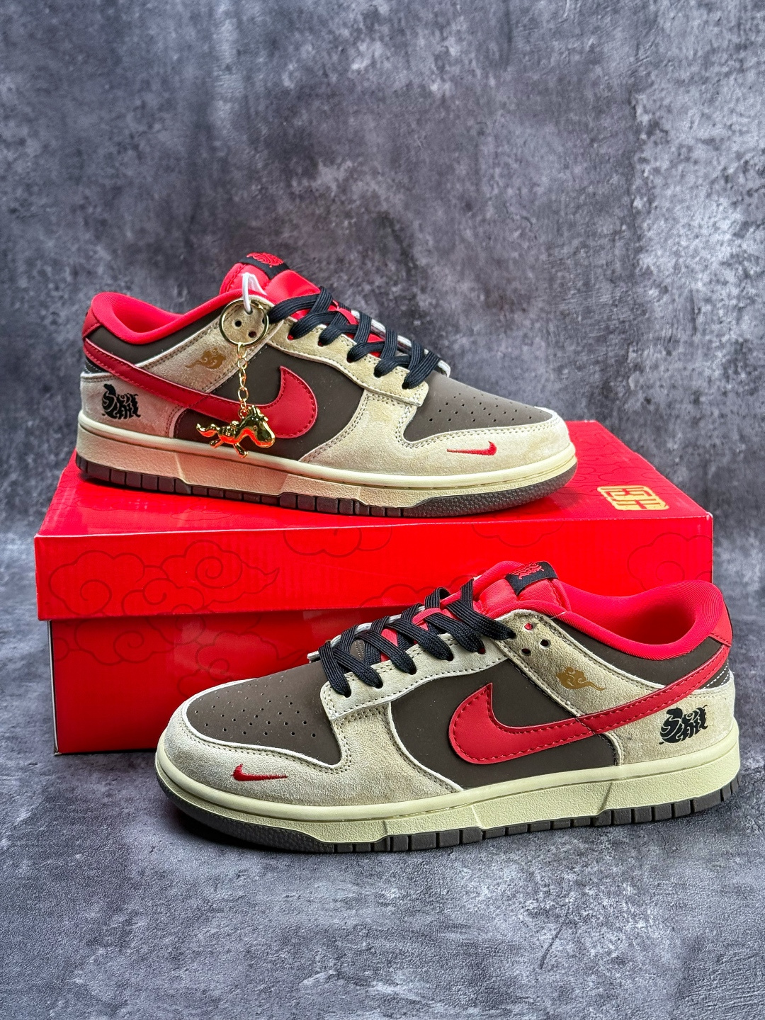 Nike SB Dunk Low 马年限定 棕红小勾 TX1688-022-Top High Quatity Cheap Sneakers Fashion Clothing Clothes Bags handbags Shoes of all Brand wholesale With The best Quality And Beautiful Price from China Factory Chinese suppliers wholesaler seller Nike SB Dunk Low 马年限定 棕红小勾 TX1688-022