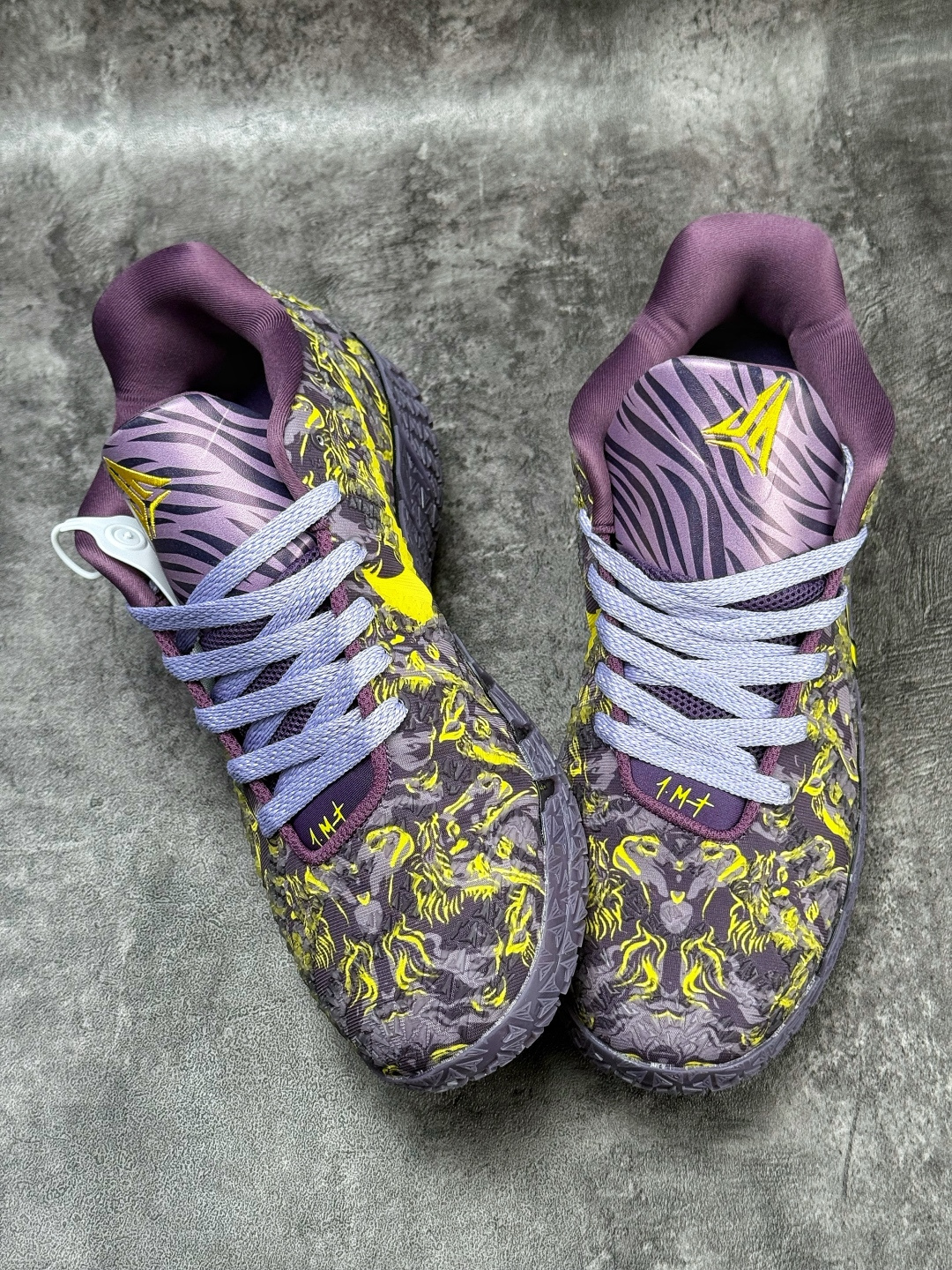 NIKE JA 3 XMAS PE EP莫兰特三代 马年限定 实战低帮篮球鞋 HF2794-011-Top High Quatity Cheap Sneakers Fashion Clothing Clothes Bags handbags Shoes of all Brand wholesale With The best Quality And Beautiful Price from China Factory Chinese suppliers wholesaler seller NIKE JA 3 XMAS PE EP莫兰特三代 马年限定 实战低帮篮球鞋 HF2794-011