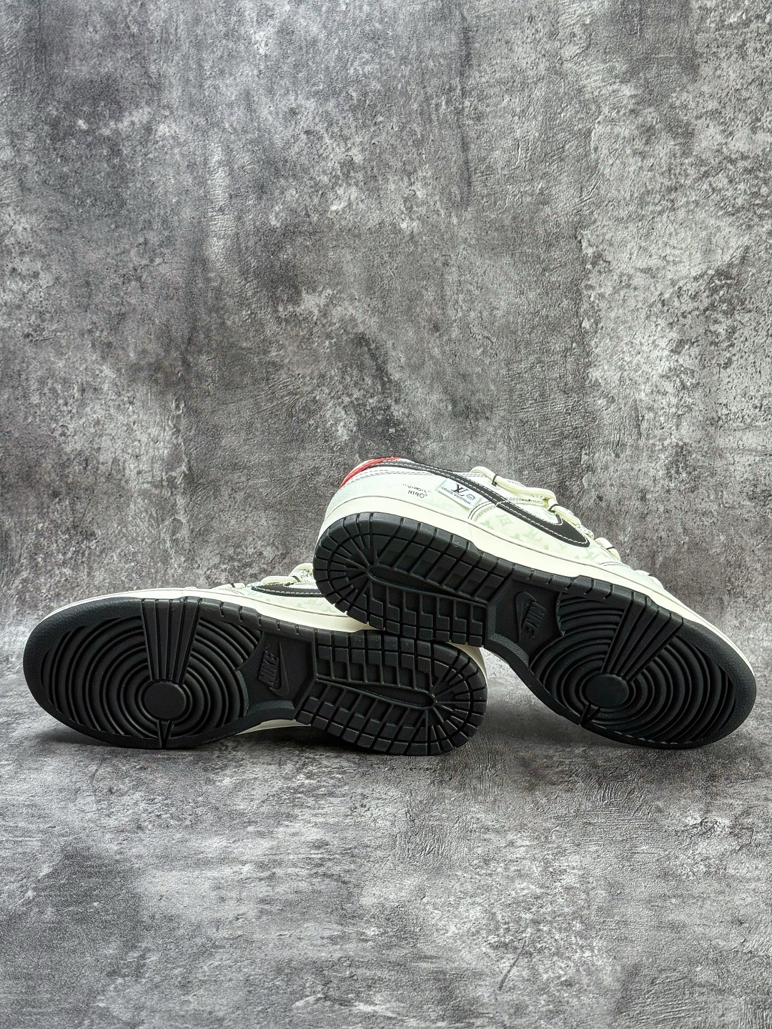 Nike SB Dunk Low x Louis Vuitton 白黑小勾满天星 YX5066-395-Top High Quatity Cheap Sneakers Fashion Clothing Clothes Bags handbags Shoes of all Brand wholesale With The best Quality And Beautiful Price from China Factory Chinese suppliers wholesaler seller Nike SB Dunk Low x Louis Vuitton 白黑小勾满天星 YX5066-395