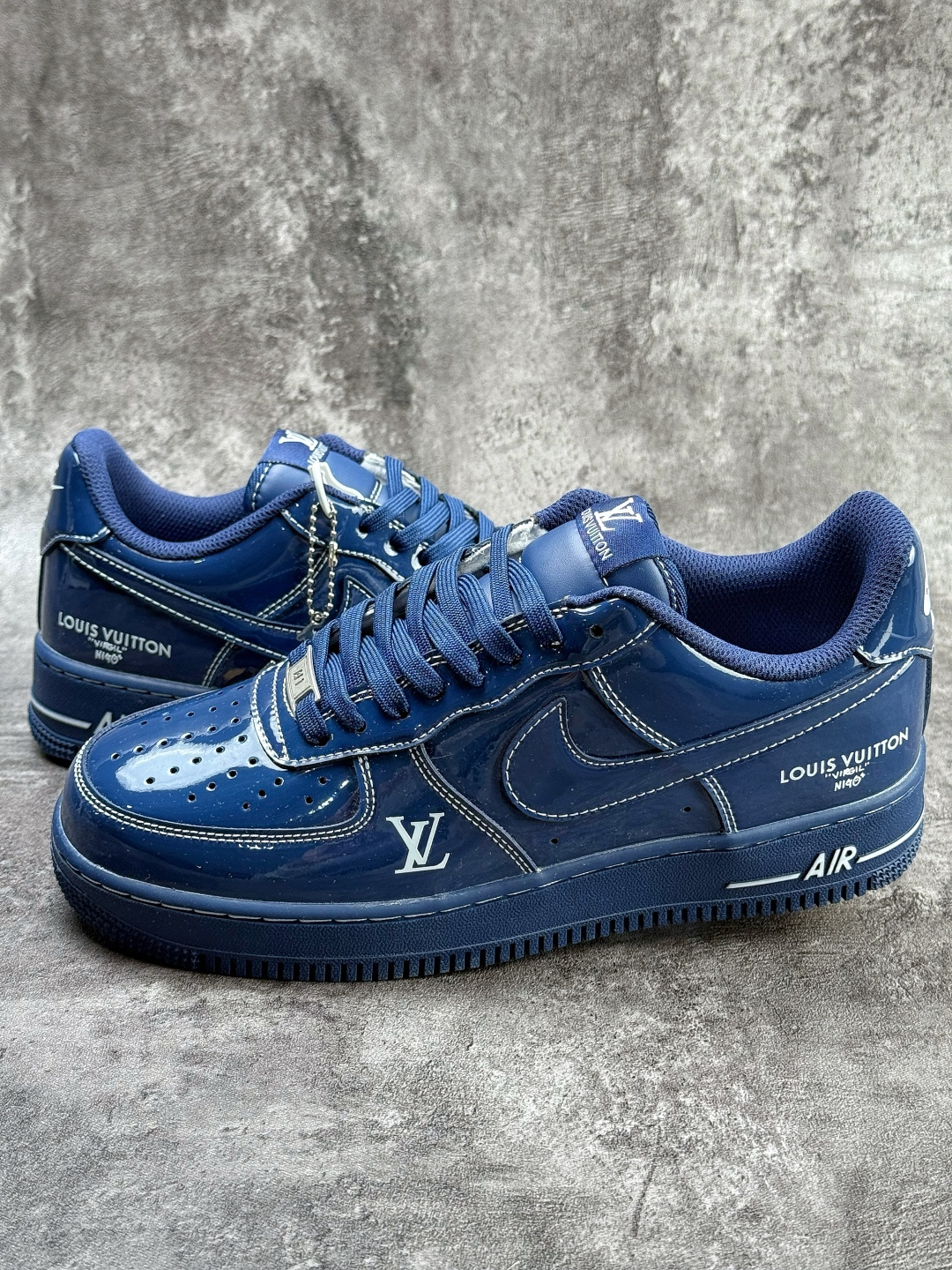 210 Nike Air Force 1 Low 07 x Louis Vuitton 蓝白漆皮 NH0601-524-Chinese UA Cheap High Quatity Brand Clothes Bags handbags Sneakers wholesale wholesaler seller from China Factory suppliers Fashion Clothing Shoes best Quality Beautiful Price 210 Nike Air Force 1 Low 07 x Louis Vuitton 蓝白漆皮 NH0601-524