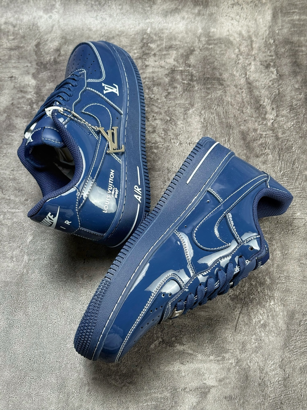 210 Nike Air Force 1 Low 07 x Louis Vuitton 蓝白漆皮 NH0601-524-Chinese UA Cheap High Quatity Brand Clothes Bags handbags Sneakers wholesale wholesaler seller from China Factory suppliers Fashion Clothing Shoes best Quality Beautiful Price 210 Nike Air Force 1 Low 07 x Louis Vuitton 蓝白漆皮 NH0601-524