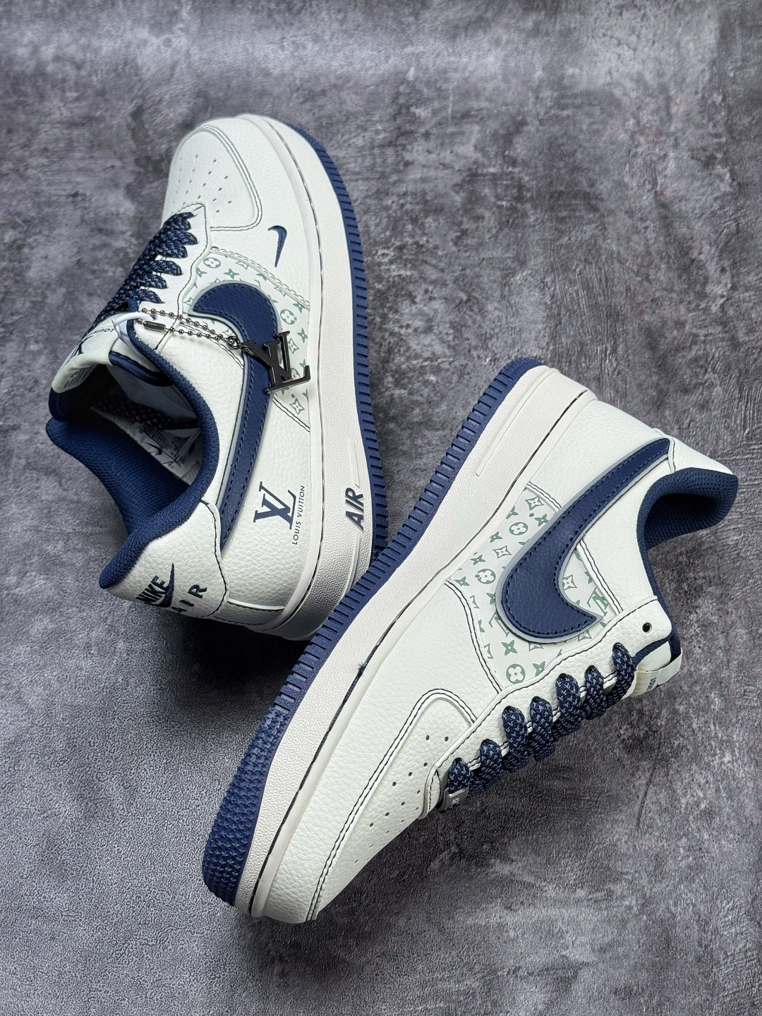 210 Nike Air Force 1 Low 07 x Louis Vuitton 白蓝小勾满天星 HH7518-078-Chinese UA Cheap High Quatity Brand Clothes Bags handbags Sneakers wholesale wholesaler seller from China Factory suppliers Fashion Clothing Shoes best Quality Beautiful Price 210 Nike Air Force 1 Low 07 x Louis Vuitton 白蓝小勾满天星 HH7518-078