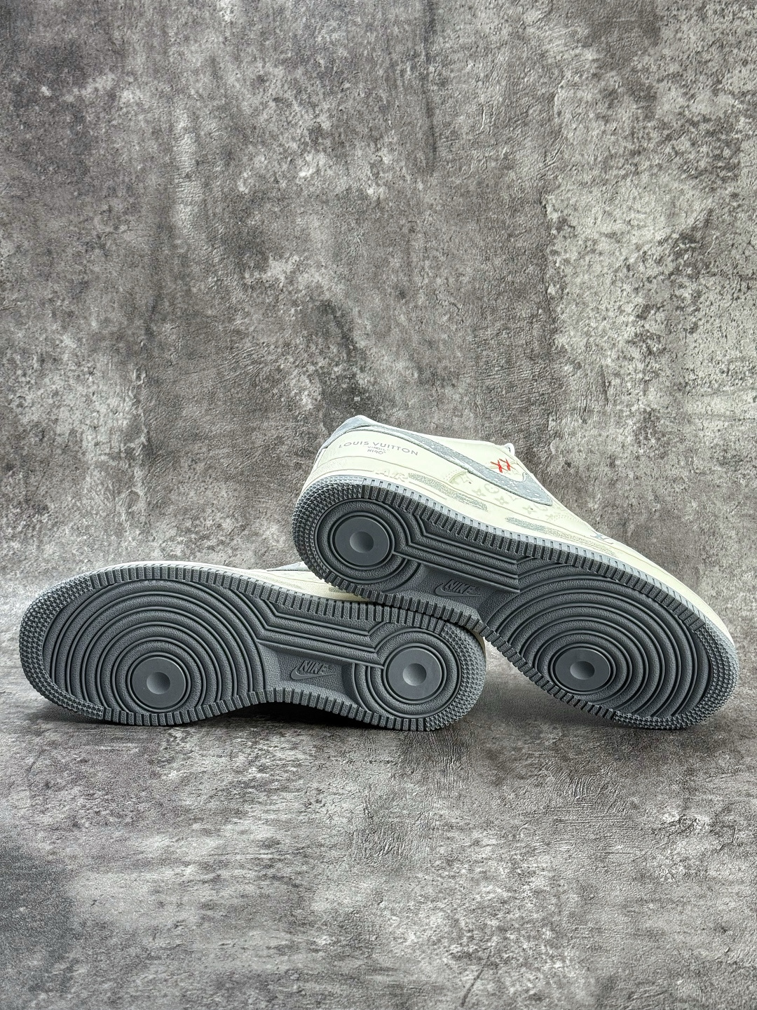 Nike Air Force 1 Low 07 x Louis Vuitton 白灰 KG6699-F49