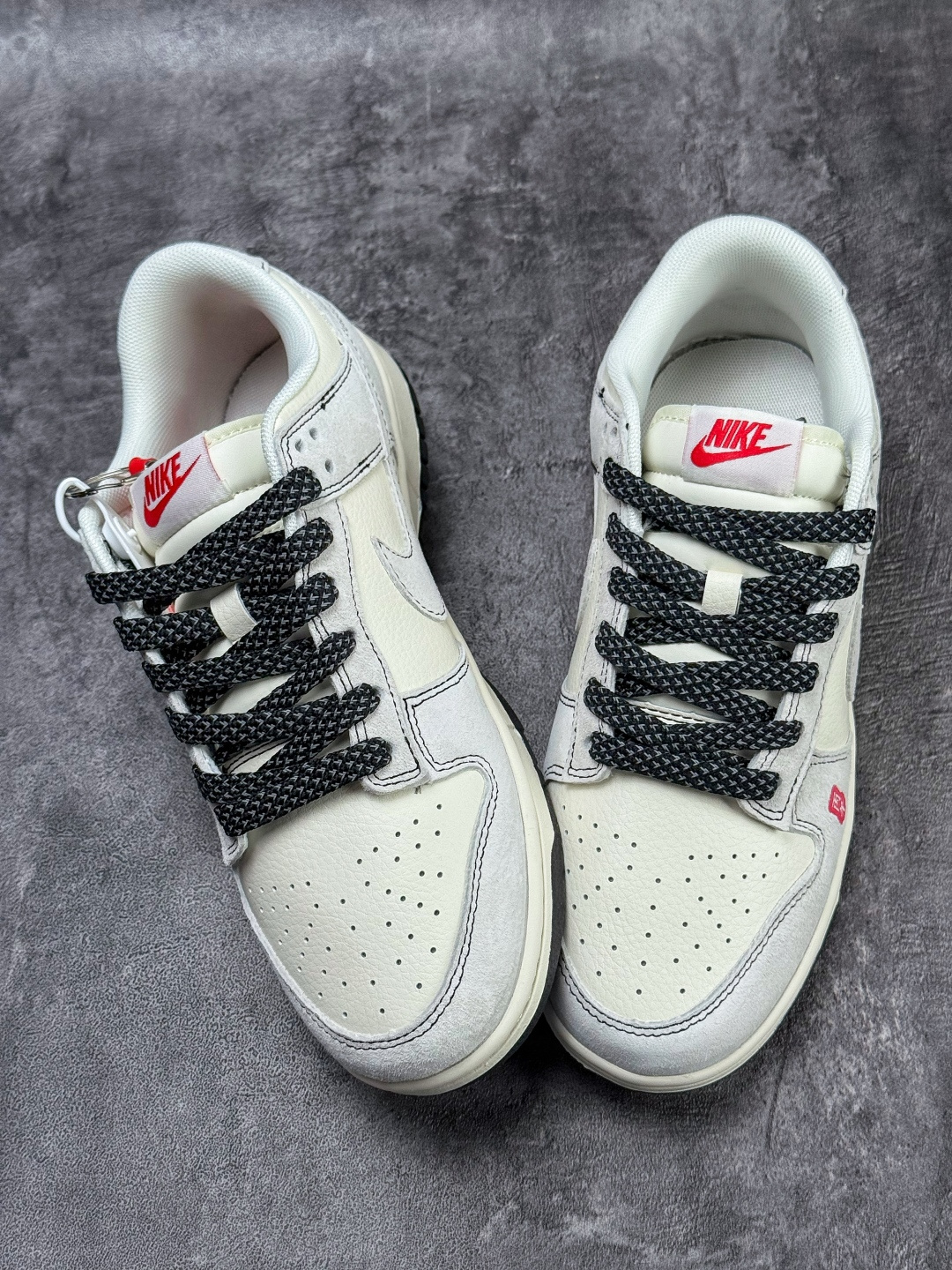 Nike SB Dunk Low 马年限定 灰白双小勾满天星 SD6868-114-Top High Quatity Cheap Sneakers Fashion Clothing Clothes Bags handbags Shoes of all Brand wholesale With The best Quality And Beautiful Price from China Factory Chinese suppliers wholesaler seller Nike SB Dunk Low 马年限定 灰白双小勾满天星 SD6868-114