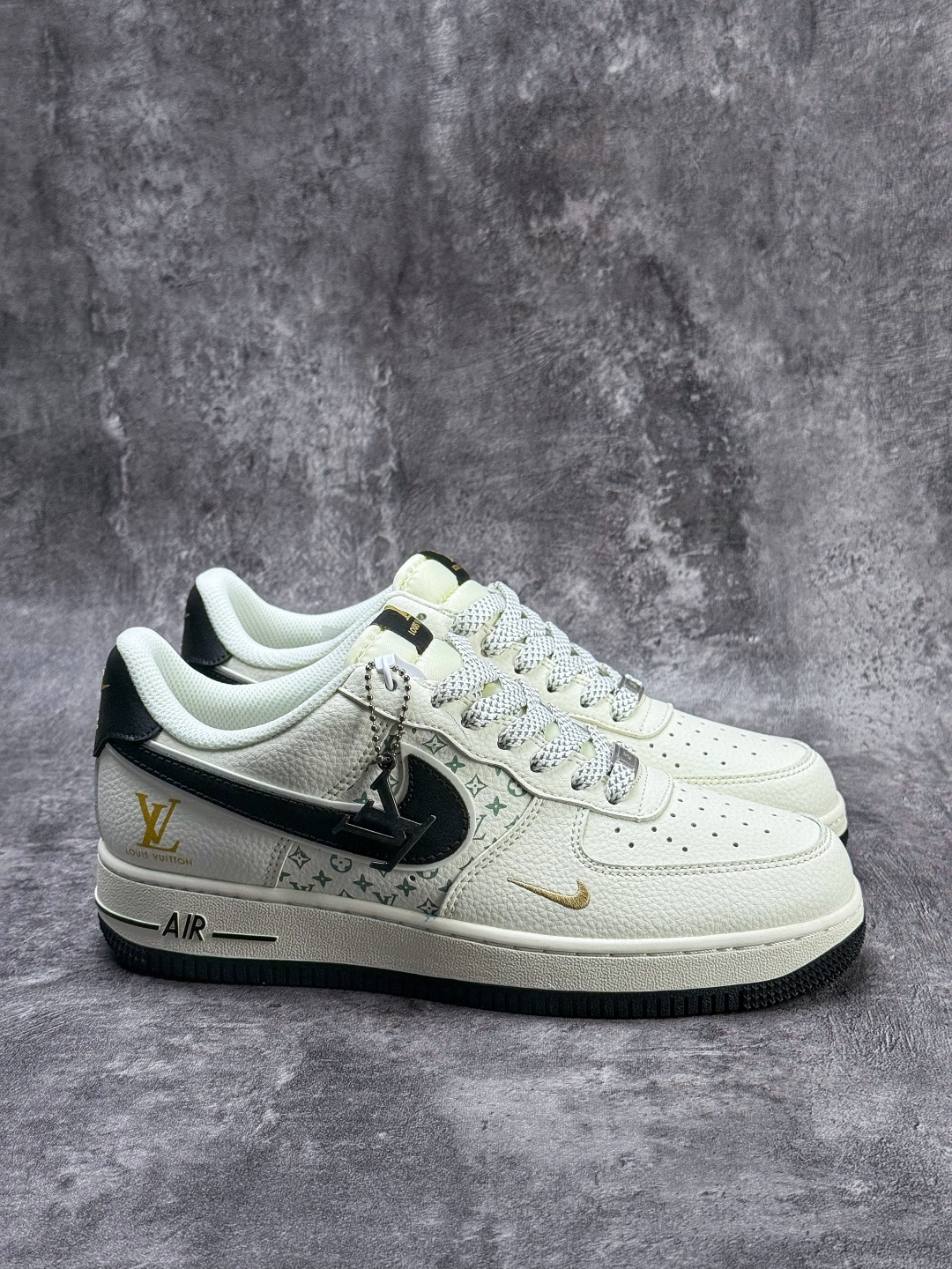 Nike Air Force 1 Low 07 x x Louis Vuitton 白黑小勾满天星 XX3168-158 Nike Air Force 1 Low 07 x x Louis Vuitton 白黑小勾满天星 XX3168-158