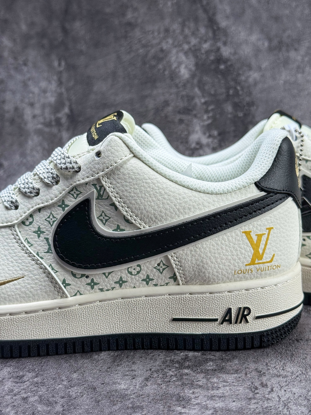 Nike Air Force 1 Low 07 x x Louis Vuitton 白黑小勾满天星 XX3168-158 Nike Air Force 1 Low 07 x x Louis Vuitton 白黑小勾满天星 XX3168-158