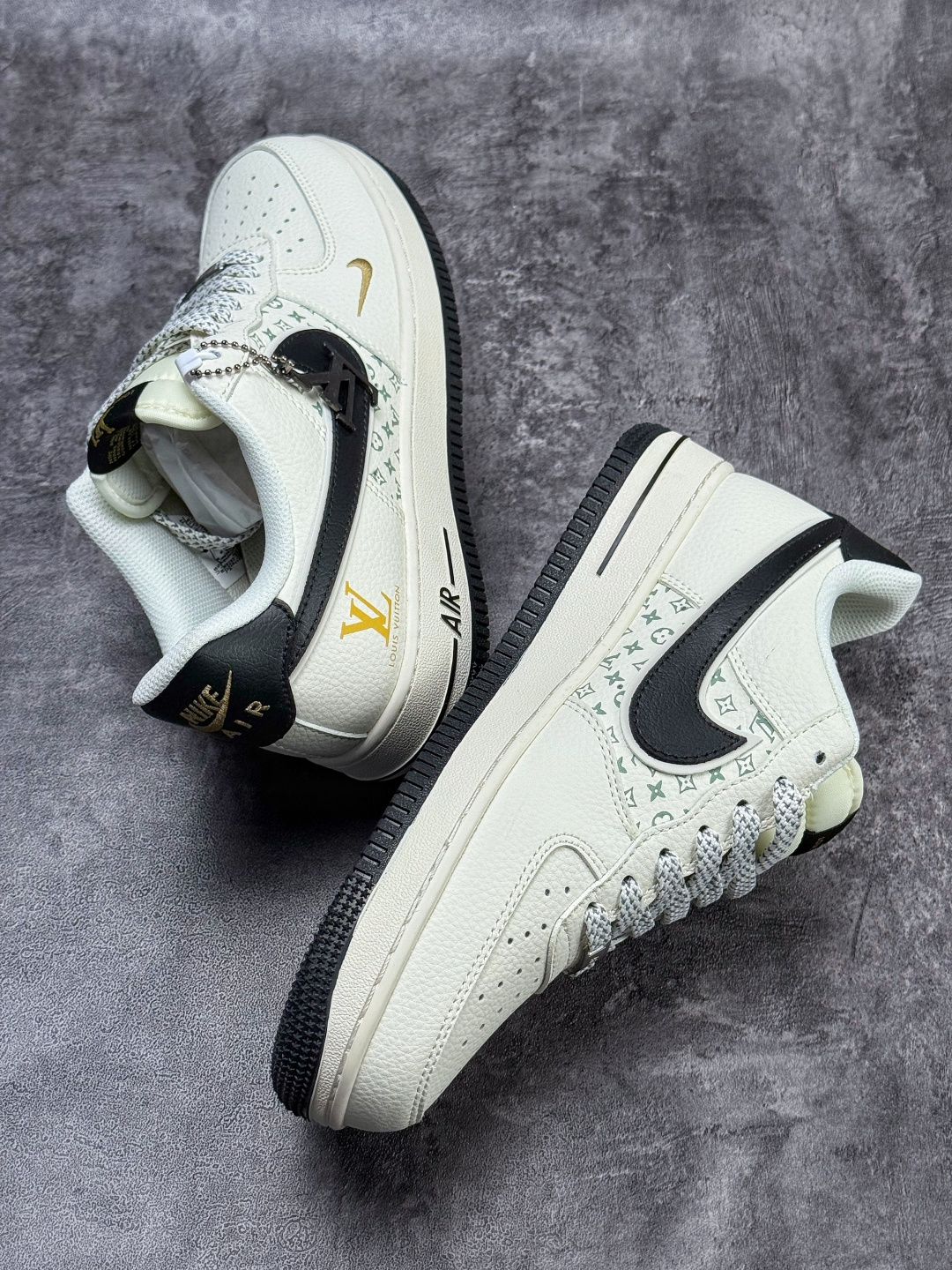 Nike Air Force 1 Low 07 x x Louis Vuitton 白黑小勾满天星 XX3168-158 Nike Air Force 1 Low 07 x x Louis Vuitton 白黑小勾满天星 XX3168-158