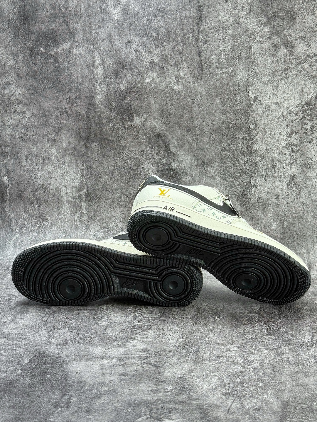 Nike Air Force 1 Low 07 x x Louis Vuitton 白黑小勾满天星 XX3168-158 Nike Air Force 1 Low 07 x x Louis Vuitton 白黑小勾满天星 XX3168-158