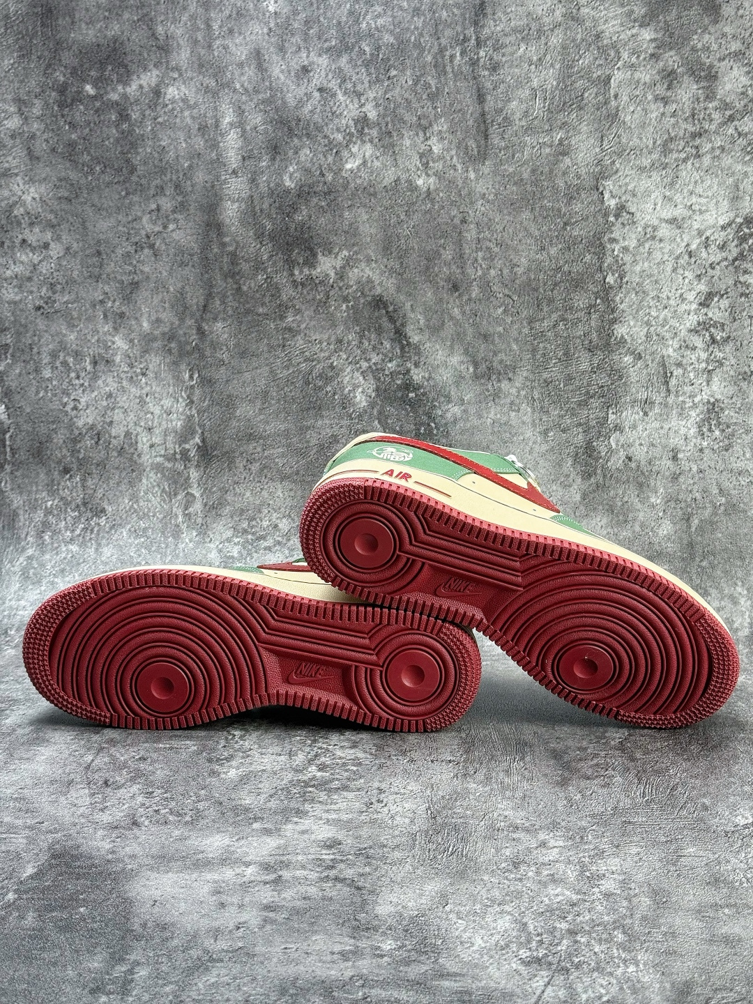 Nike Air Force 1 Low 07 马年限定 绿米红小勾 NH0601-518-Top High Quatity Cheap Sneakers Fashion Clothing Clothes Bags handbags Shoes of all Brand wholesale With The best Quality And Beautiful Price from China Factory Chinese suppliers wholesaler seller Nike Air Force 1 Low 07 马年限定 绿米红小勾 NH0601-518